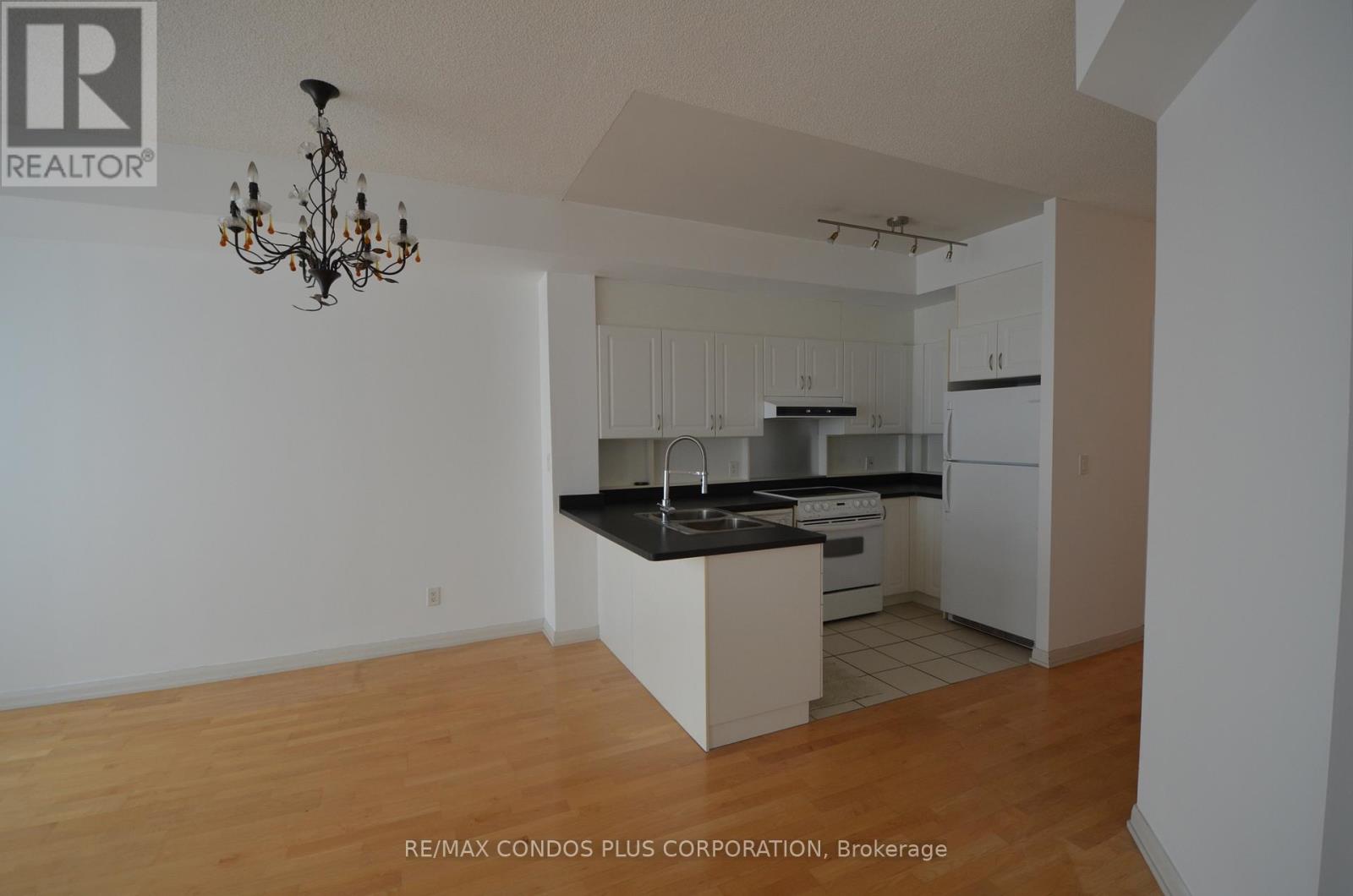 801 - 18 Beverley Street, Toronto, Ontario M5T 3L2 - Photo 33 - C13524304