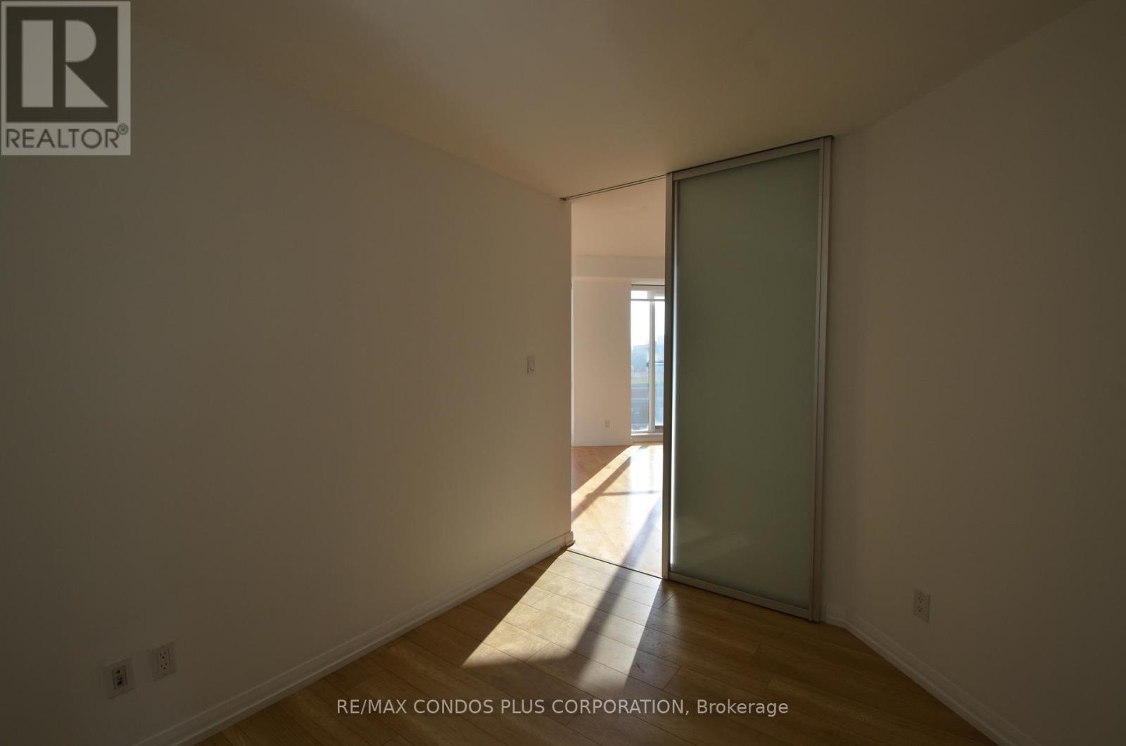 801 - 18 Beverley Street, Toronto, Ontario M5T 3L2 - Photo 36 - C13524304