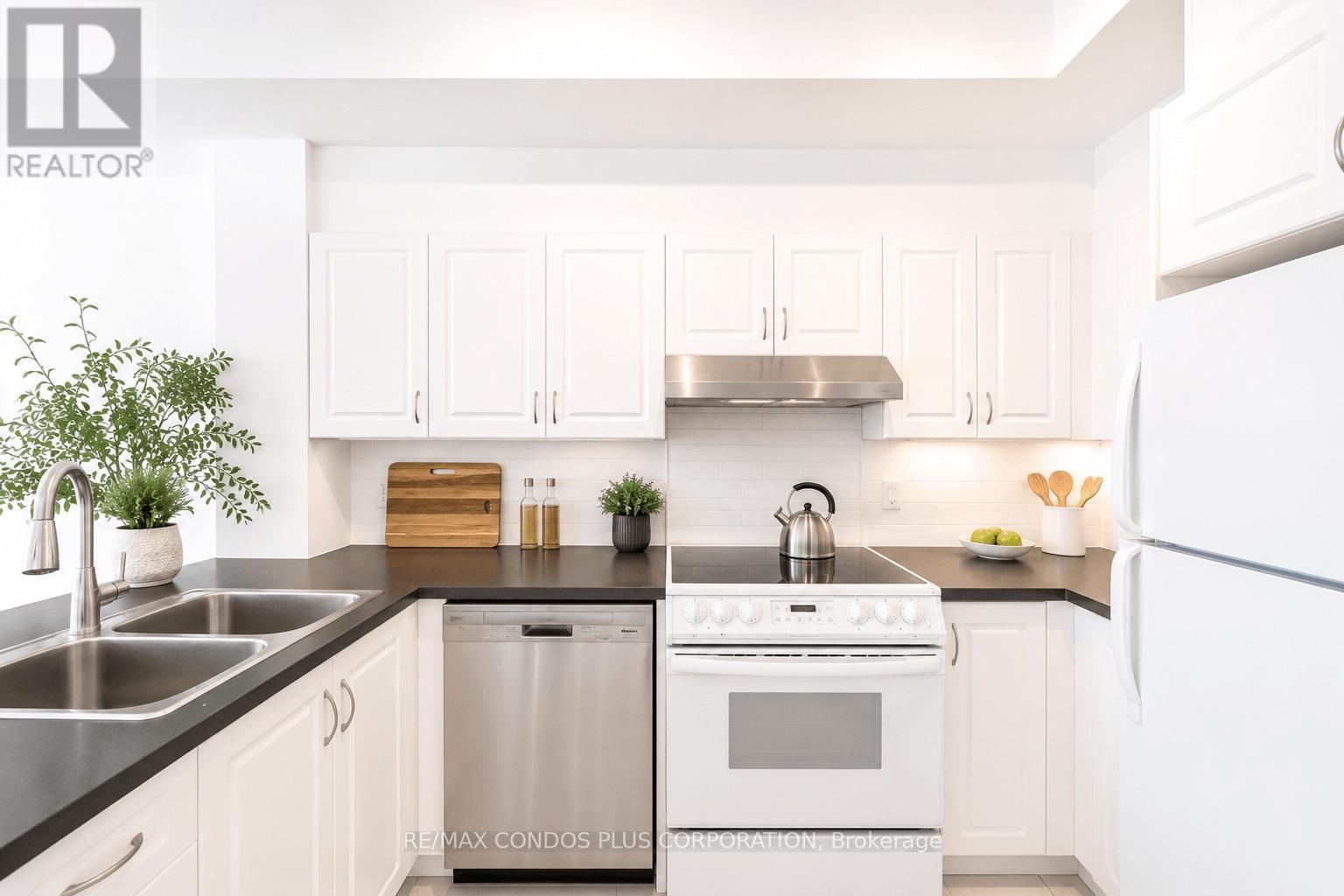 801 - 18 Beverley Street, Toronto, Ontario M5T 3L2 - Photo 6 - C13524304