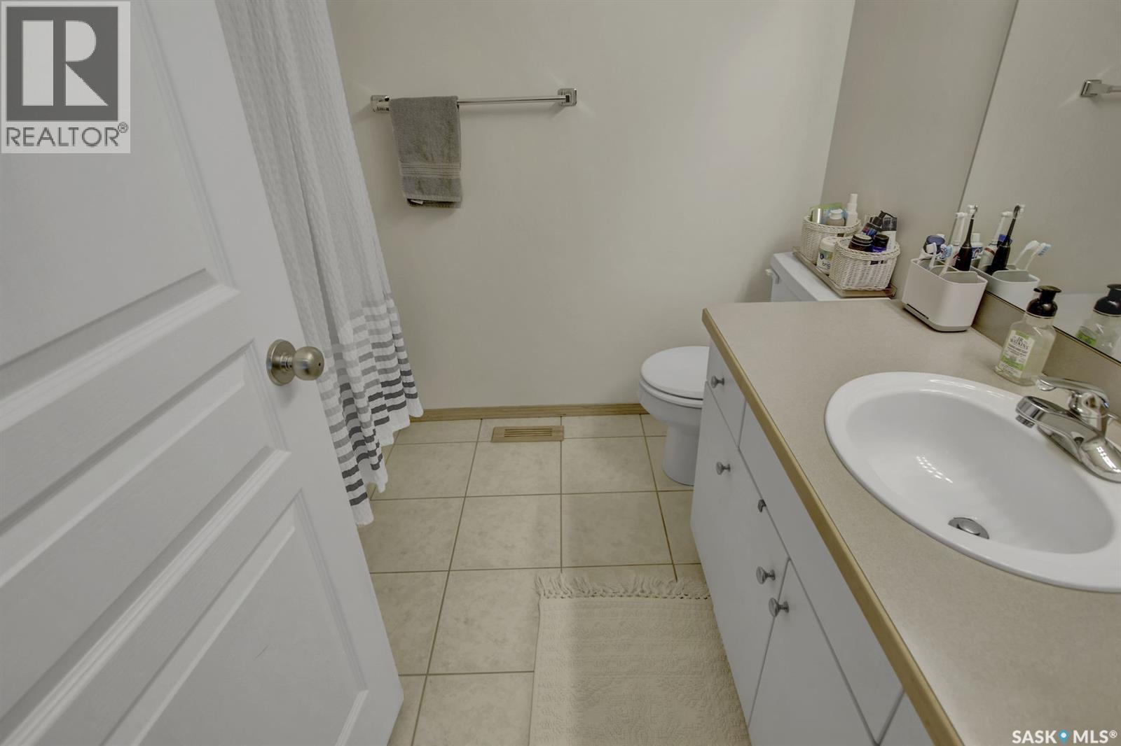 2734 Victoria Avenue, Regina, Saskatchewan  S4T 1K3 - Photo 20 - SK041701