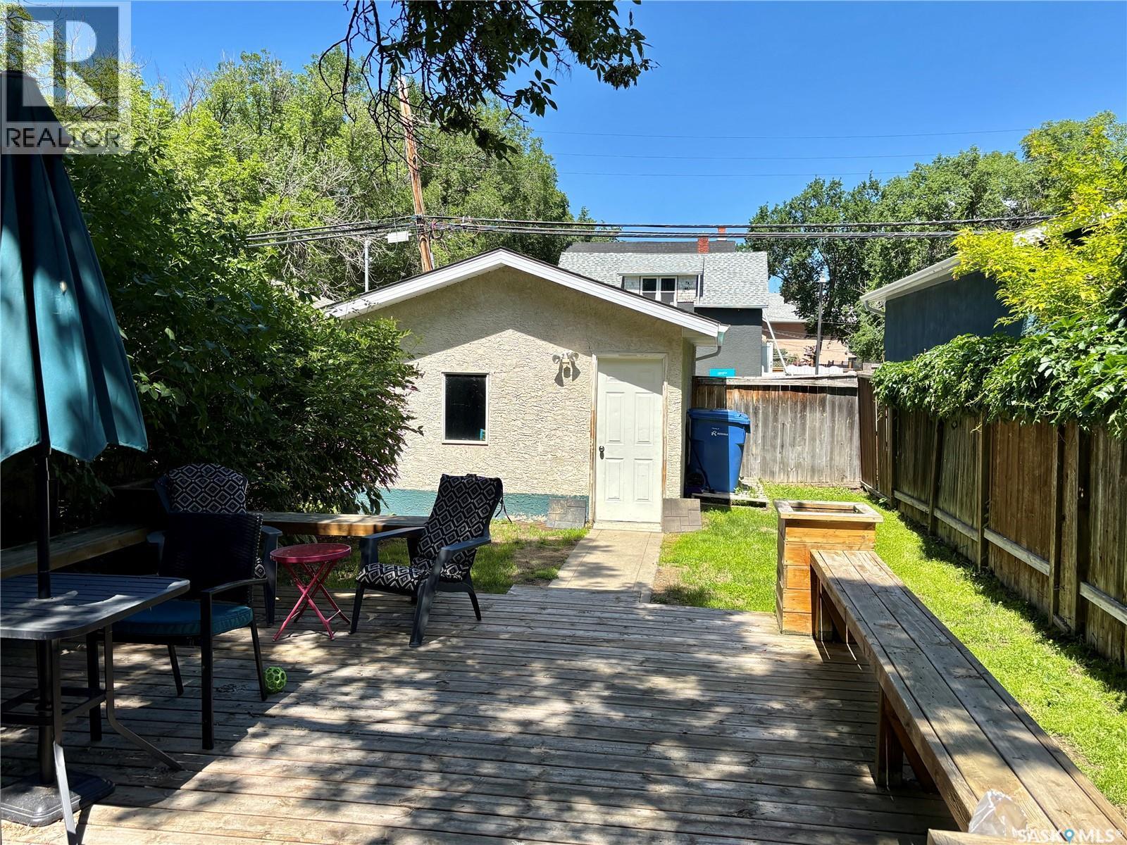 2734 Victoria Avenue, Regina, Saskatchewan  S4T 1K3 - Photo 27 - SK041701