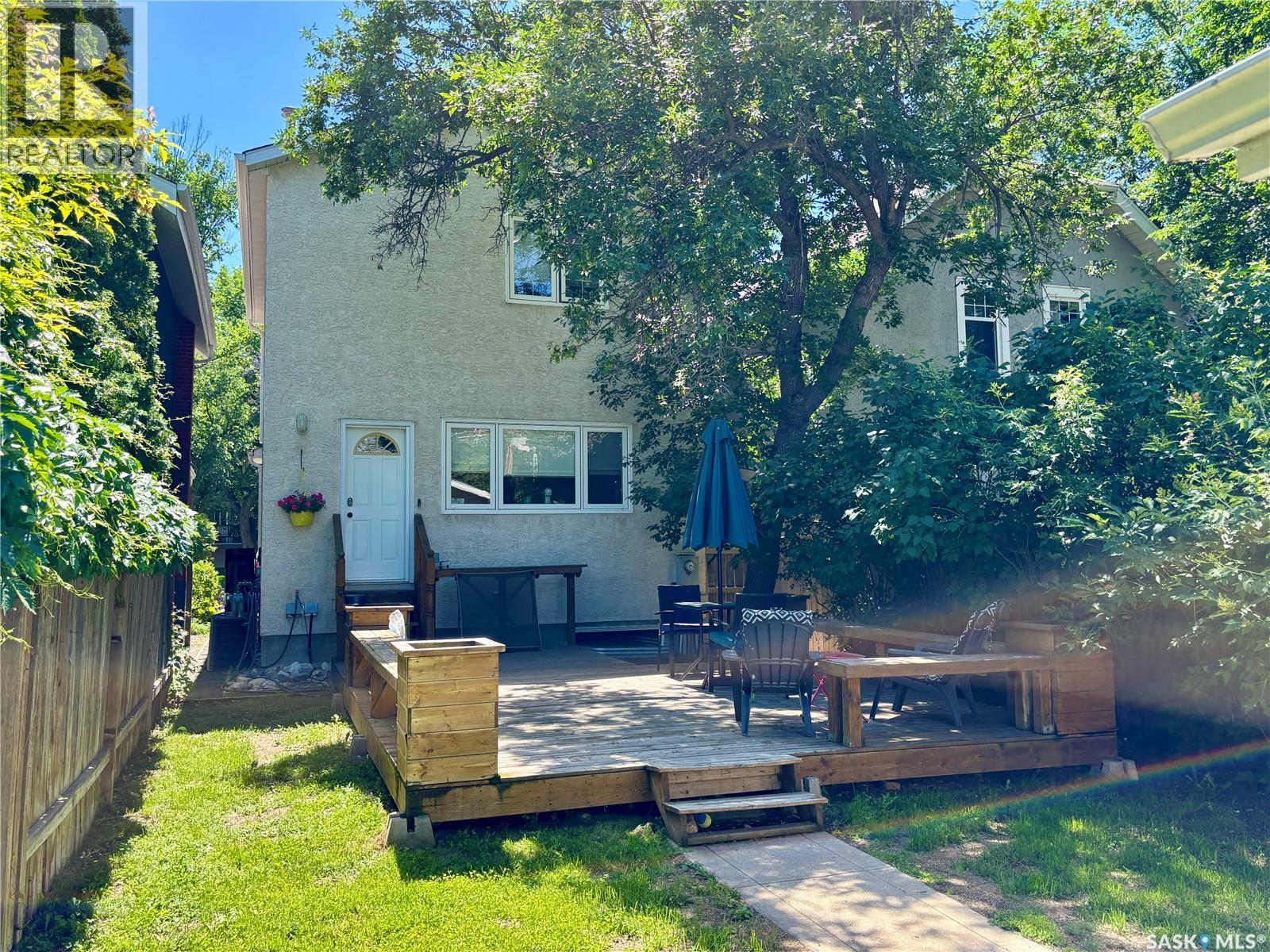 2734 Victoria Avenue, Regina, Saskatchewan  S4T 1K3 - Photo 29 - SK041701