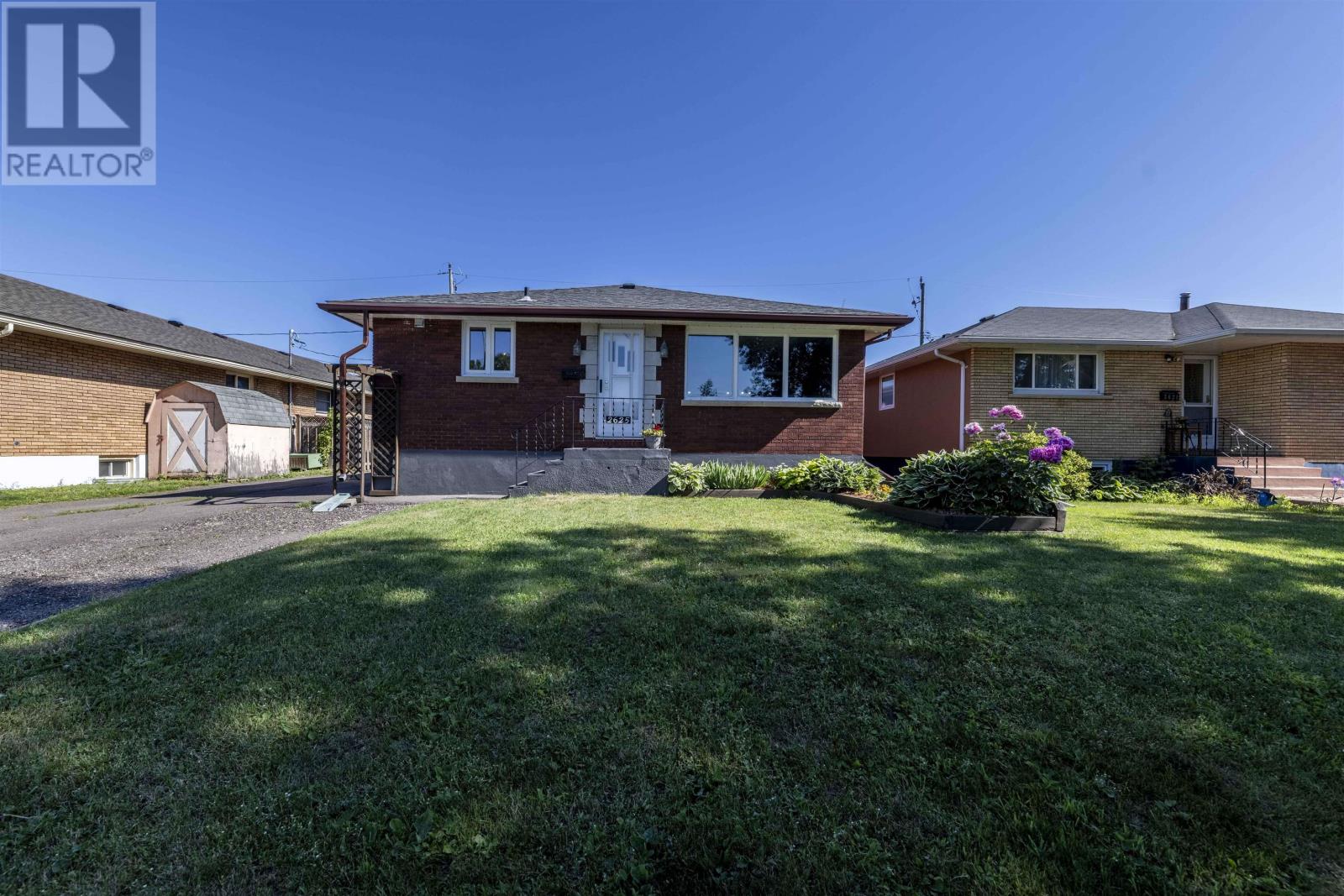 2625 Rankin St, Thunder Bay, Ontario  P7E 6A3 - Photo 1 - TB2601850