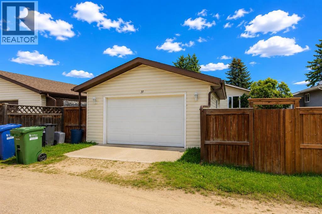 37 Rupert Crescent, Red Deer, Alberta  T4P 2Y9 - Photo 28 - A2325139