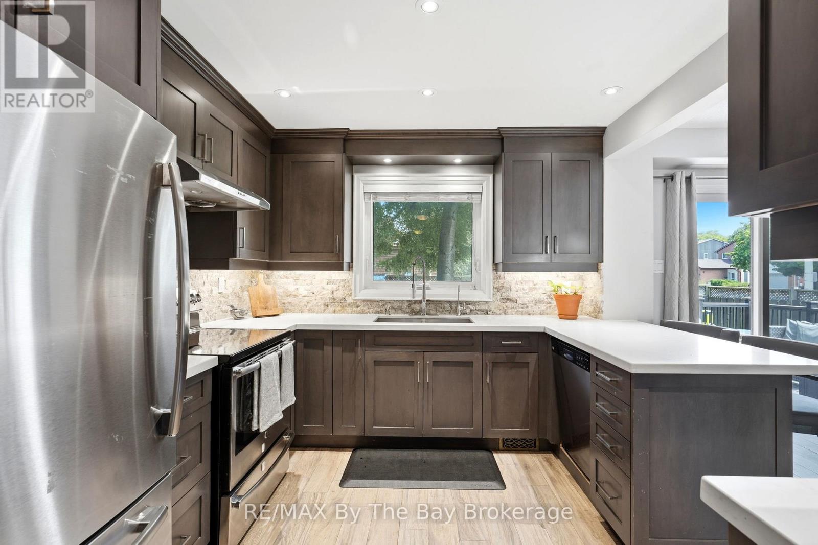 291 Woodlawn Crescent, Milton, Ontario  L9T 4V8 - Photo 11 - W13537384