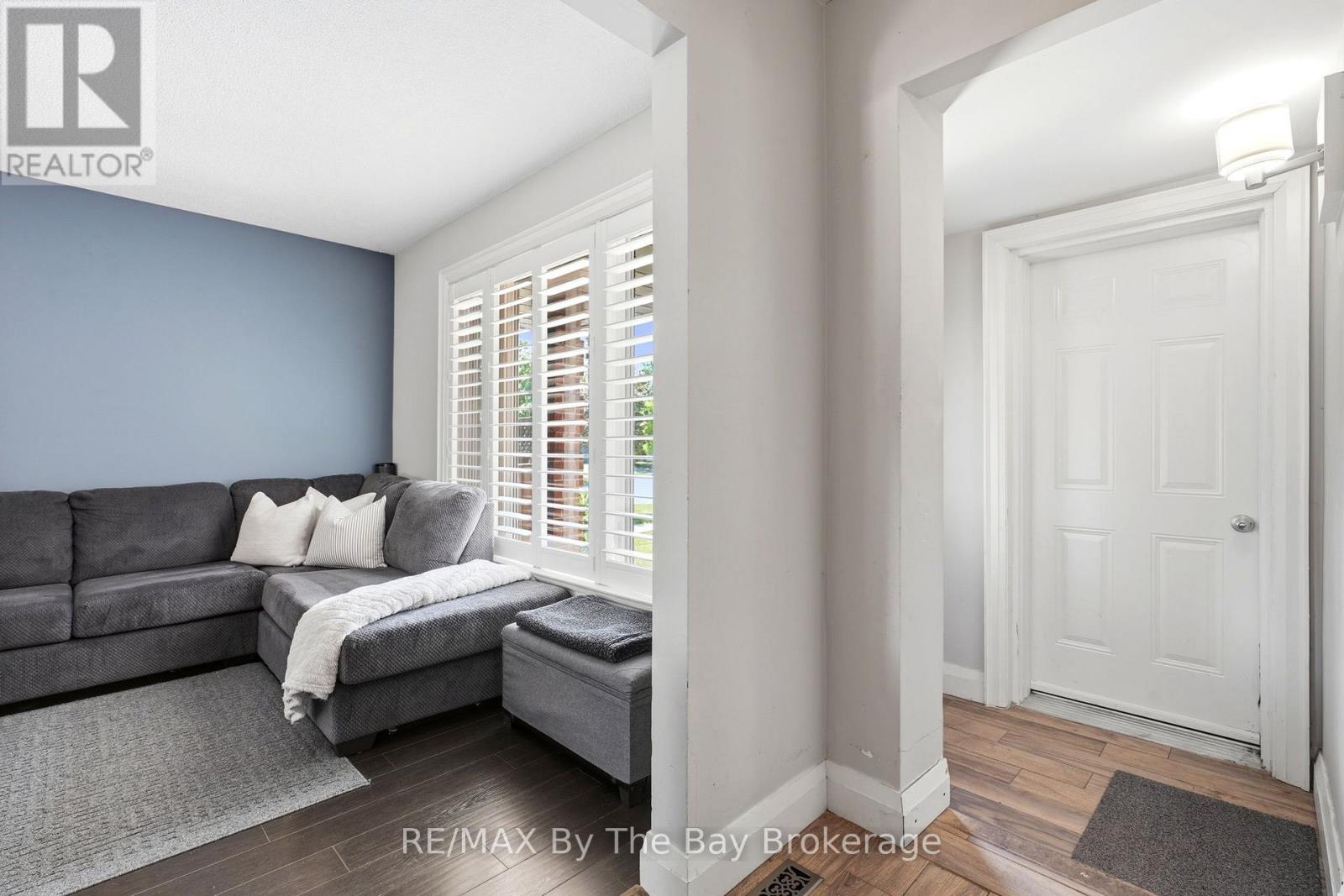 291 Woodlawn Crescent, Milton, Ontario  L9T 4V8 - Photo 5 - W13537384