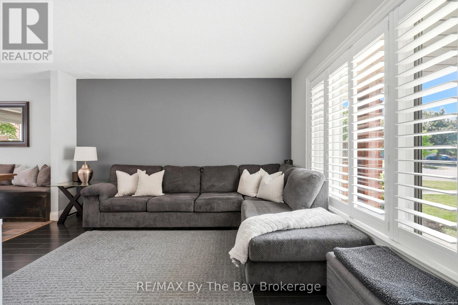 291 Woodlawn Crescent, Milton, Ontario  L9T 4V8 - Photo 8 - W13537384