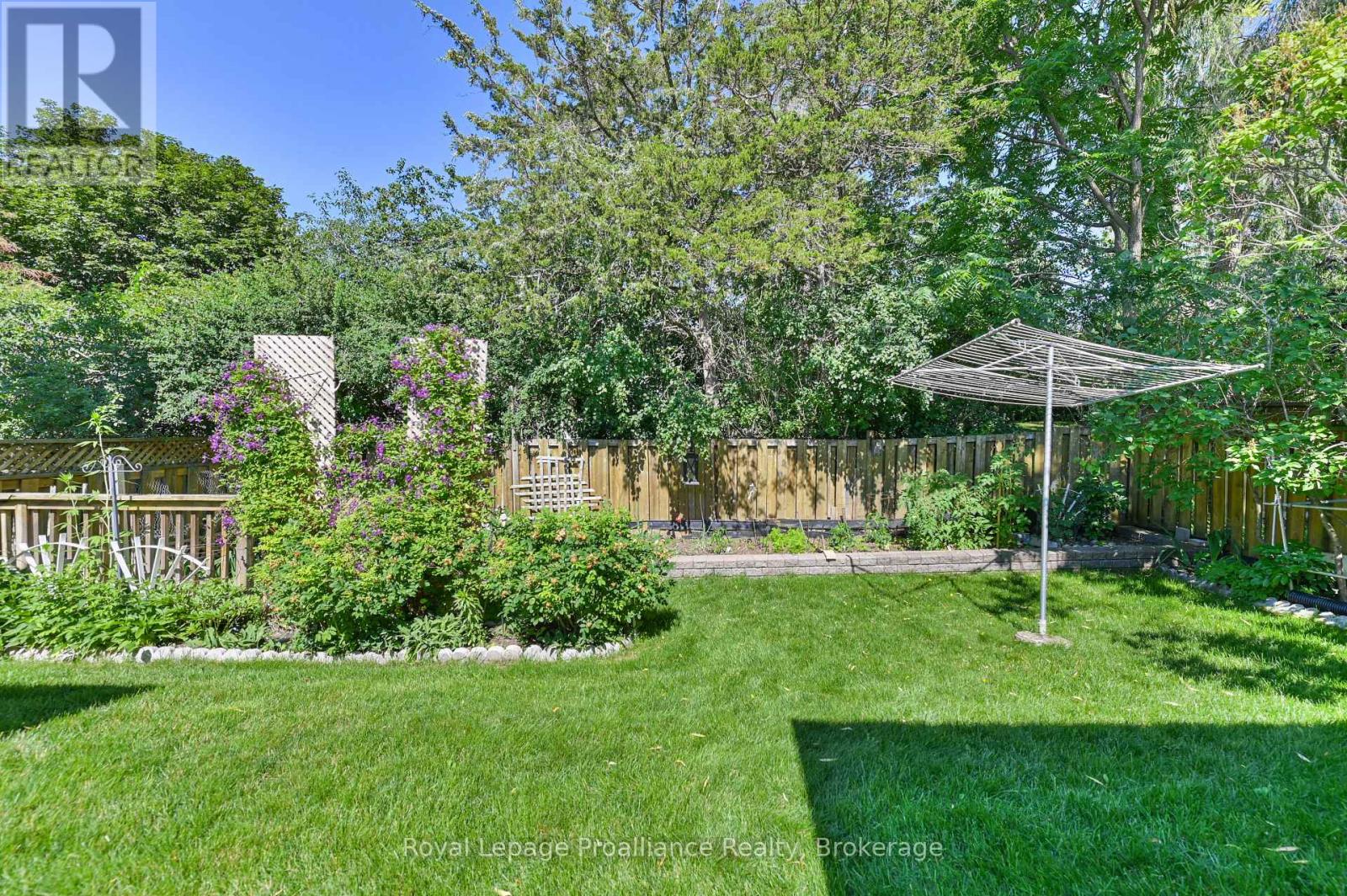 73 Finch Drive, Belleville, Ontario  K8P 5L4 - Photo 35 - X13537664