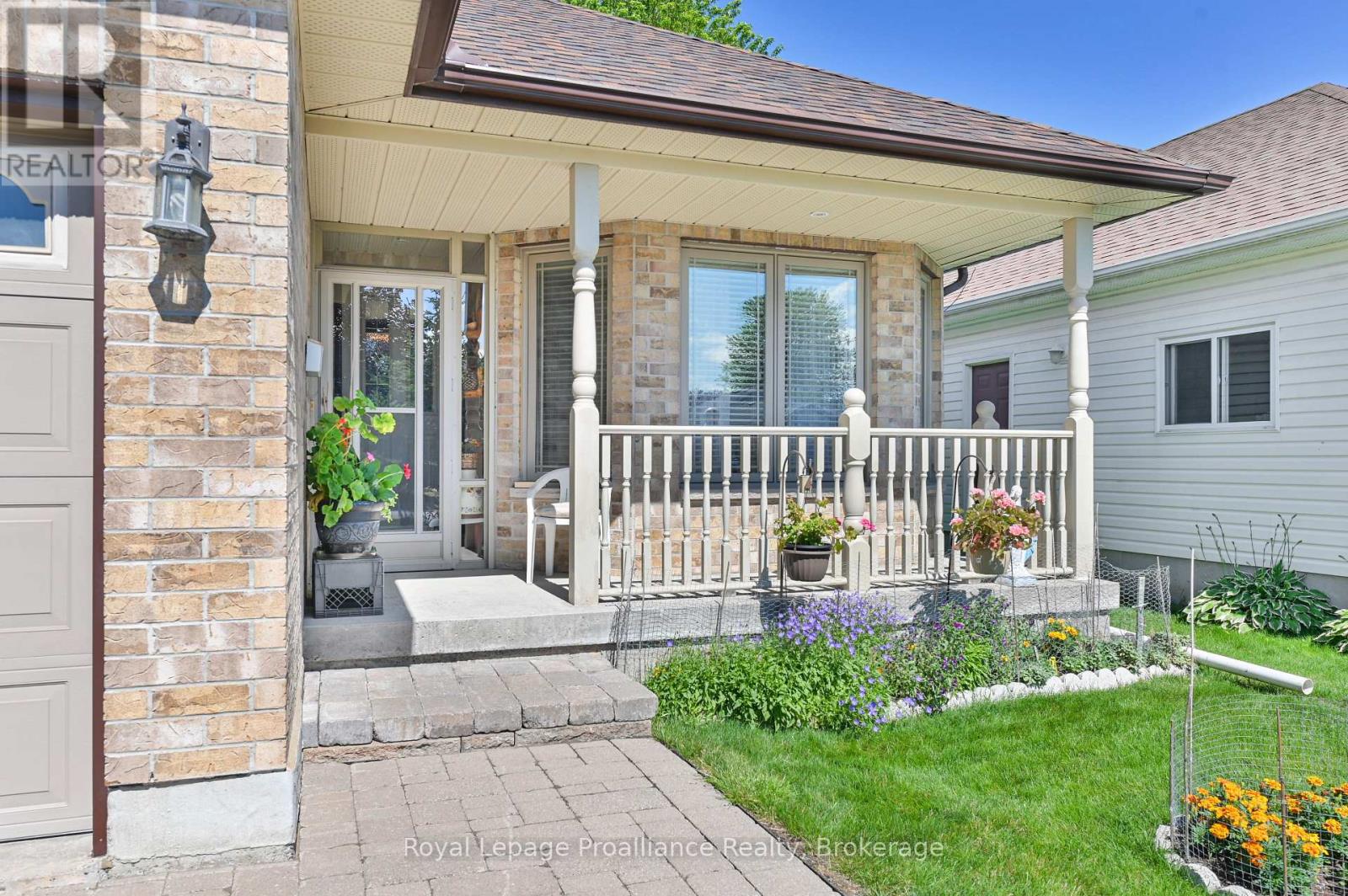 73 Finch Drive, Belleville, Ontario  K8P 5L4 - Photo 5 - X13537664