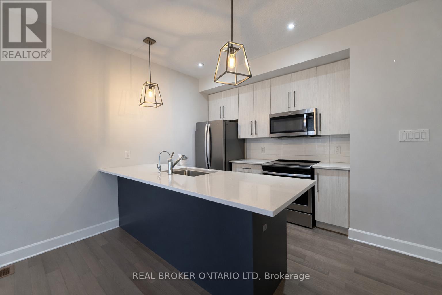 32 - 499 Sophia Crescent, London North, Ontario  N6G 0X9 - Photo 4 - X13537686