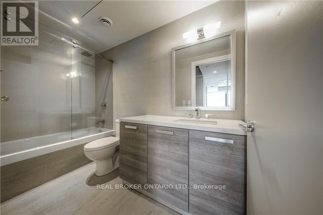 704 - 224 King Street W, Toronto, Ontario  M5H 0A6 - Photo 9 - C13537360