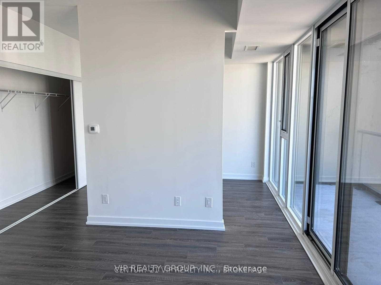 2201 - 20 Edward Street, Toronto, Ontario M5G 0C5 - Photo 2 - C13537380