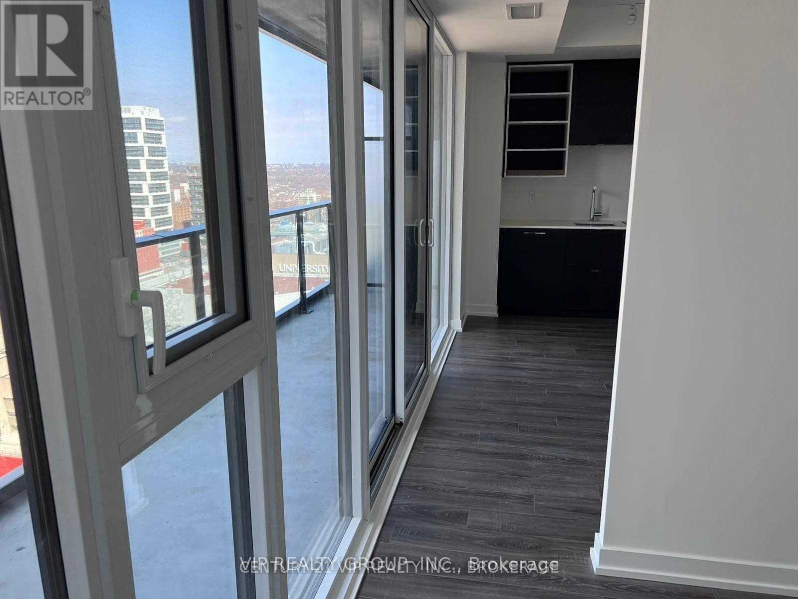 2201 - 20 Edward Street, Toronto, Ontario M5G 0C5 - Photo 4 - C13537380