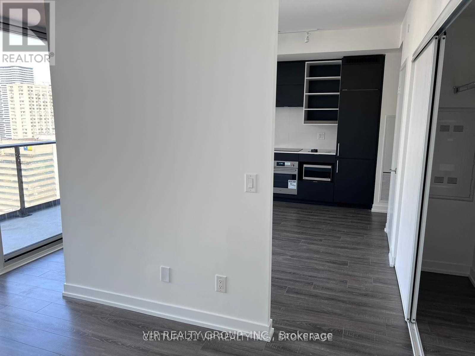 2201 - 20 Edward Street, Toronto, Ontario M5G 0C5 - Photo 5 - C13537380