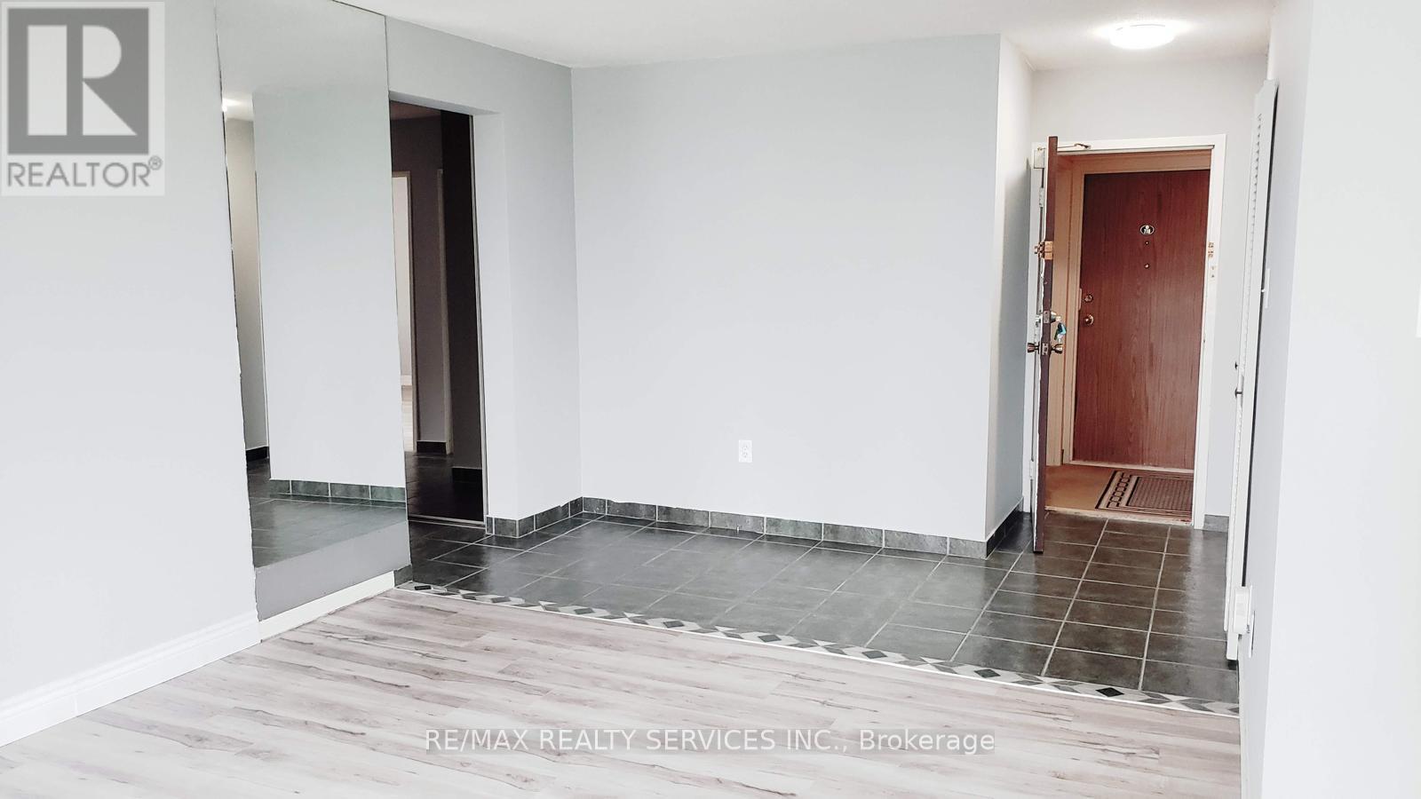 711 - 177 Linus Road, Toronto, Ontario  M2J 4S5 - Photo 4 - C13537444