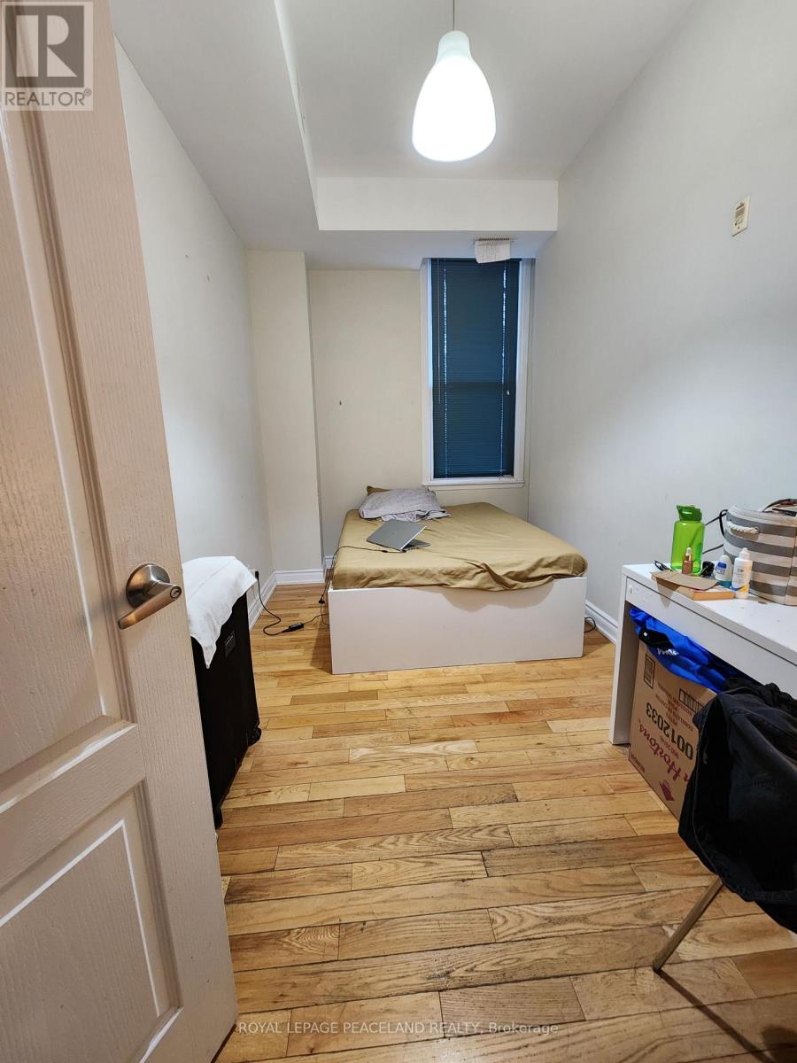 1c - 34 Ross Street, Toronto, Ontario  M5T 1Z9 - Photo 4 - C13537558