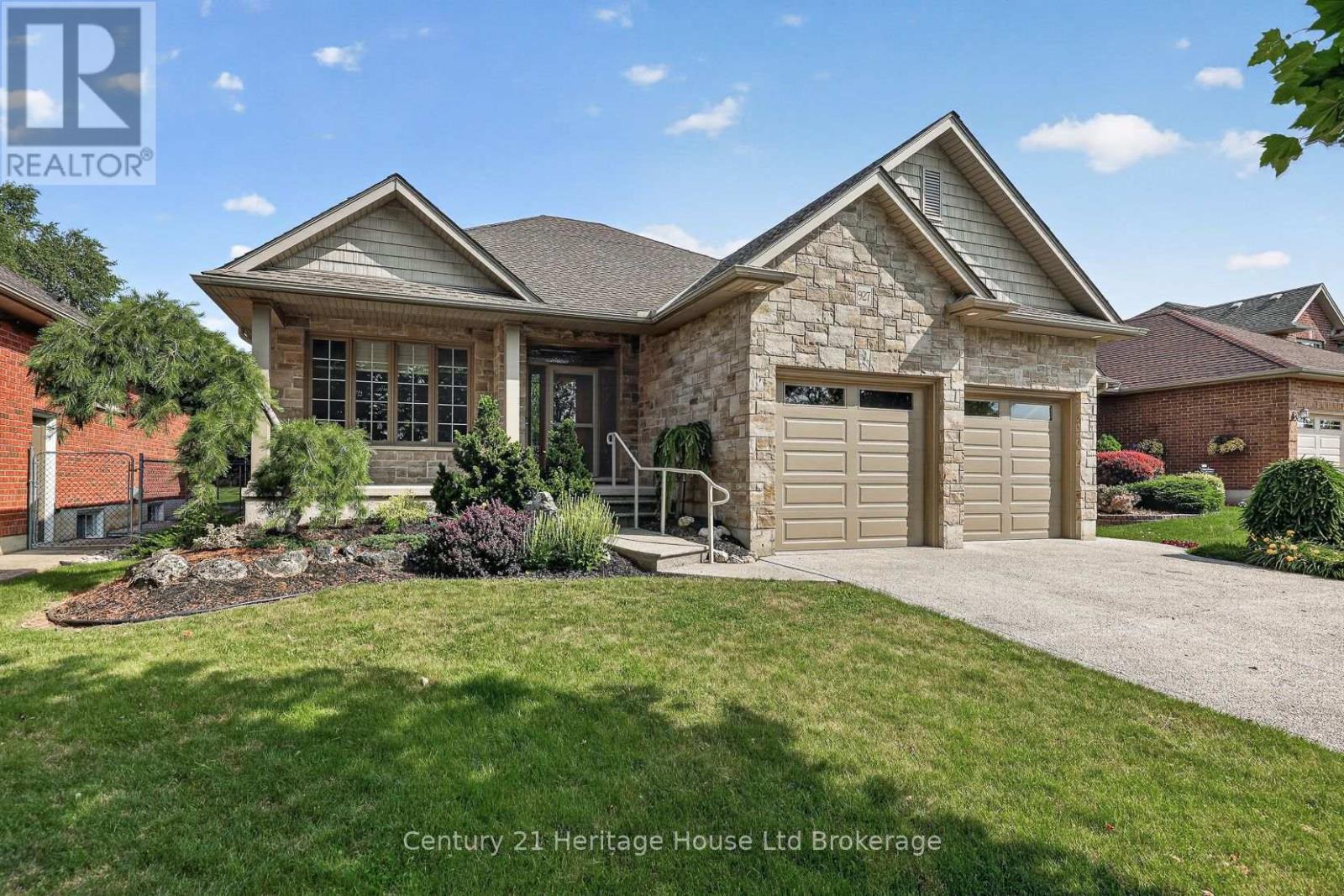 927 RIDGEWOOD DRIVE W, Woodstock, Ontario