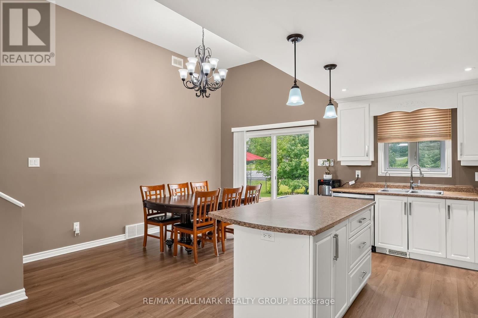 4300 Schell Street, South Dundas, Ontario  K0C 2H0 - Photo 10 - X13537340