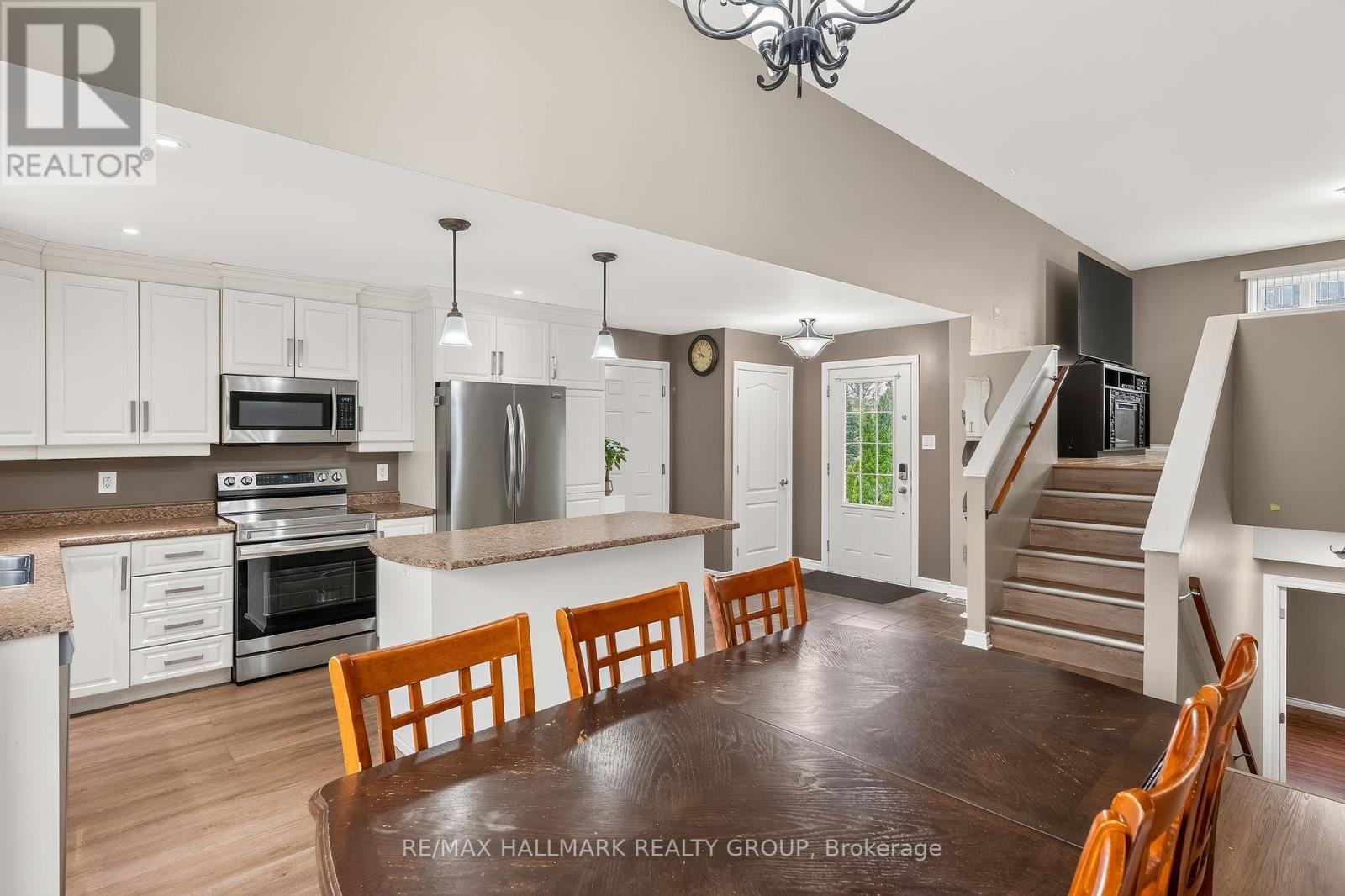4300 Schell Street, South Dundas, Ontario  K0C 2H0 - Photo 13 - X13537340