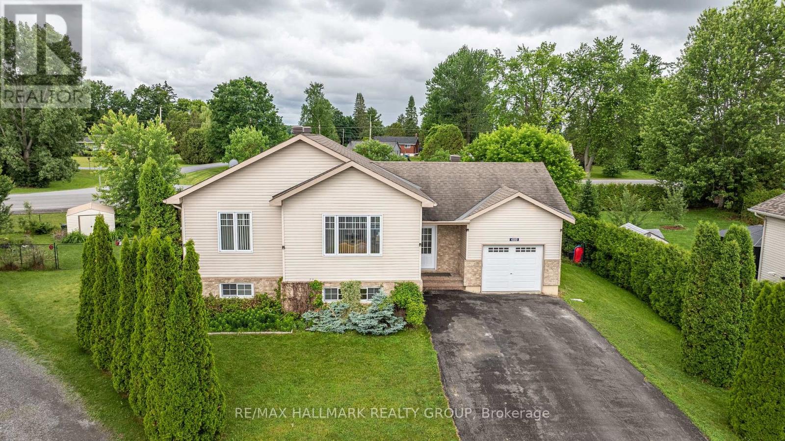 4300 Schell Street, South Dundas, Ontario  K0C 2H0 - Photo 2 - X13537340