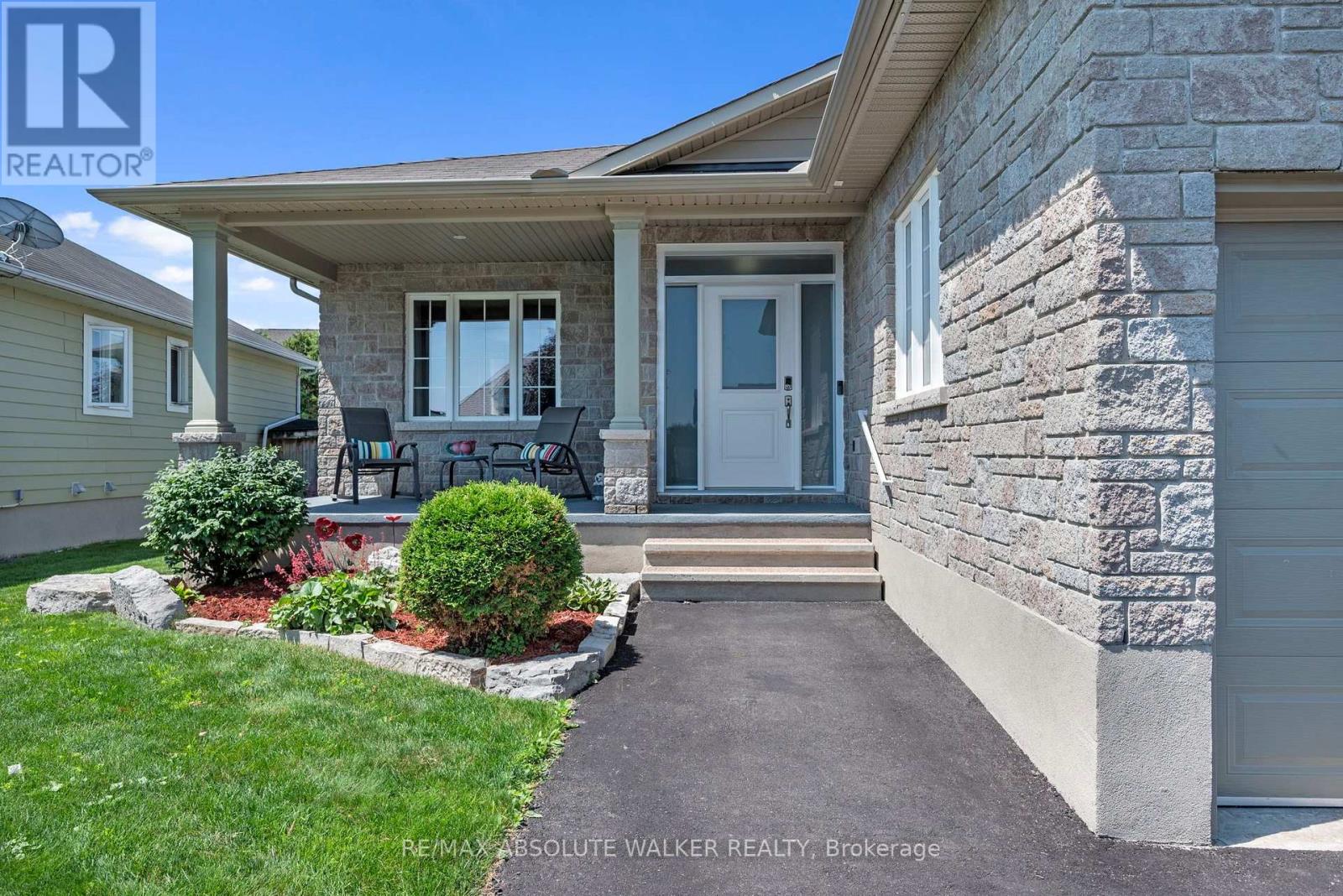 8 Settlement Lane, Russell, Ontario  K4R 0A4 - Photo 3 - X13537678