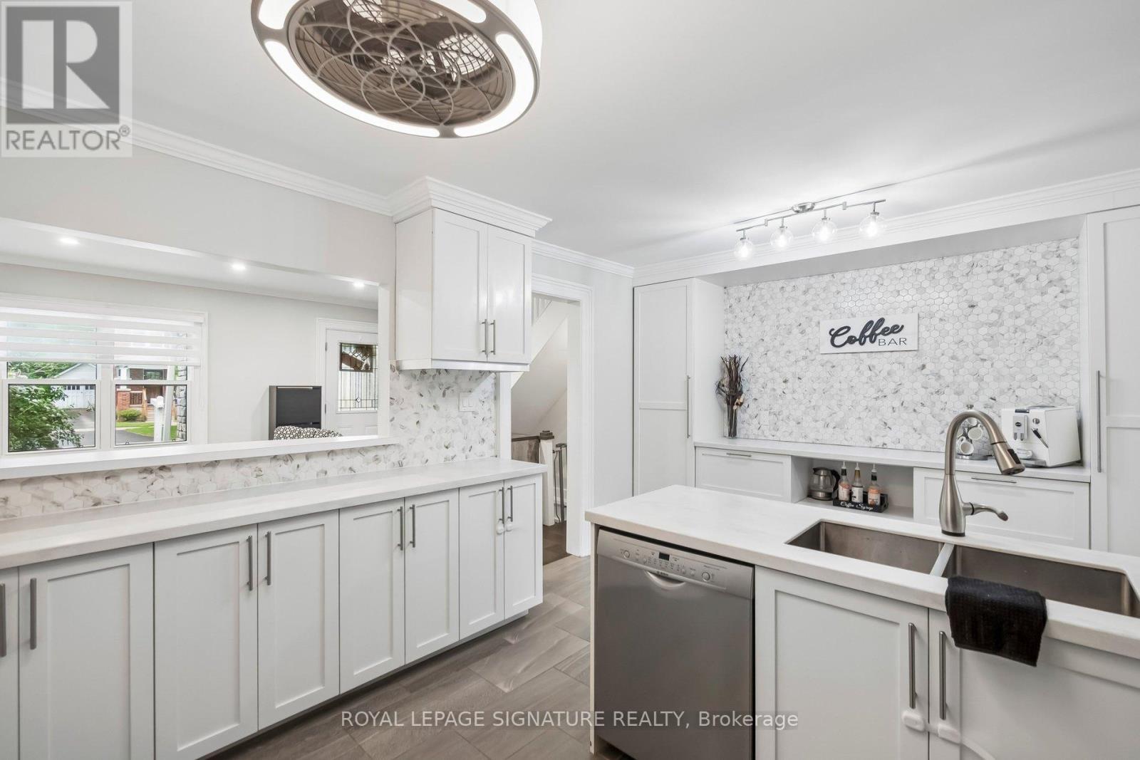 23 Arlington Avenue, Oshawa, Ontario  L1G 2N3 - Photo 6 - E13537368