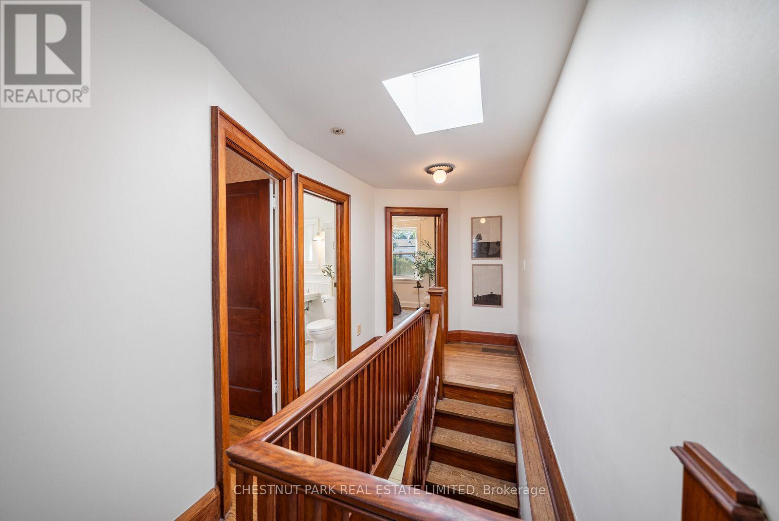 266 Queensdale Avenue, Toronto, Ontario  M4C 2B2 - Photo 18 - E13537532