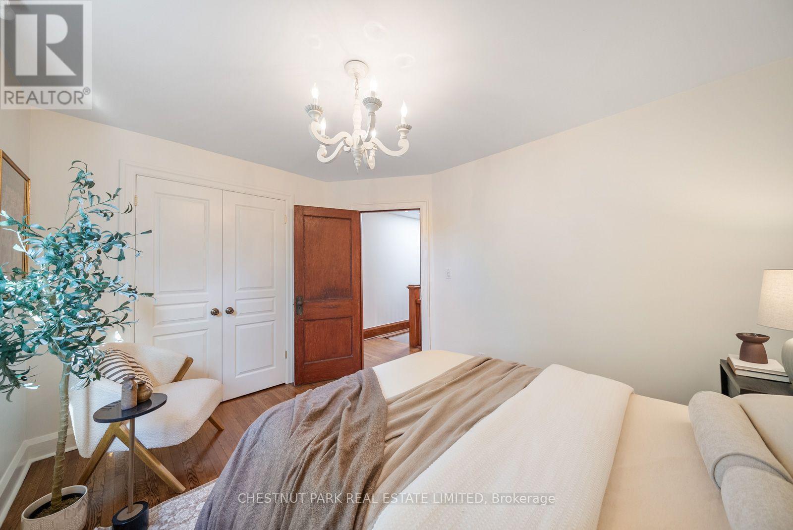 266 Queensdale Avenue, Toronto, Ontario  M4C 2B2 - Photo 20 - E13537532