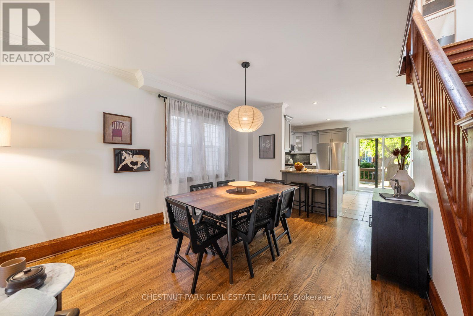 266 Queensdale Avenue, Toronto, Ontario  M4C 2B2 - Photo 8 - E13537532