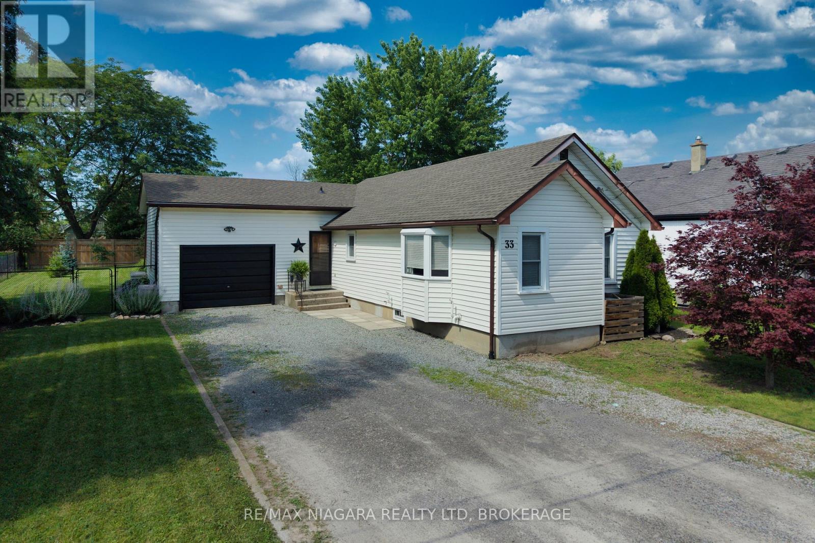 33 BLOOMFIELD AVENUE, St. Catharines (Secord Woods)