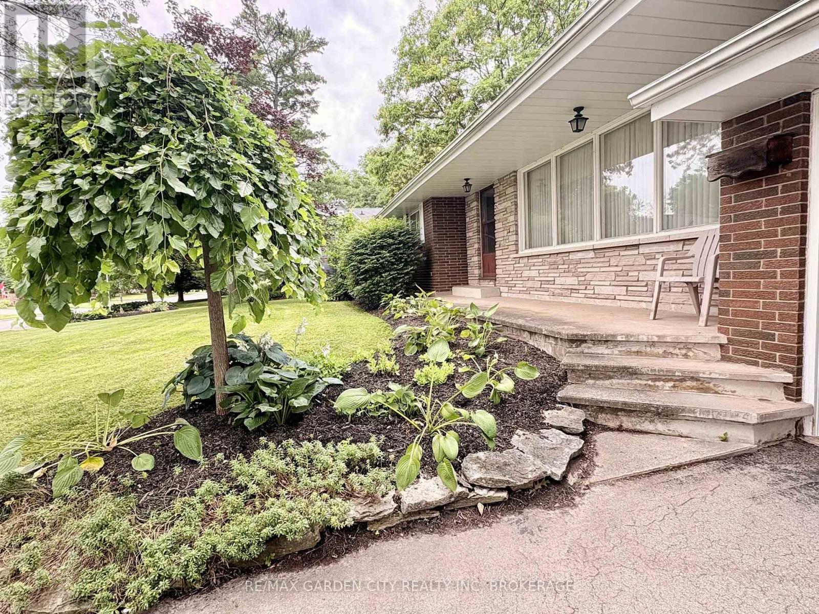 51 Bacon Lane, Pelham, Ontario  L3C 3E6 - Photo 3 - X13537646