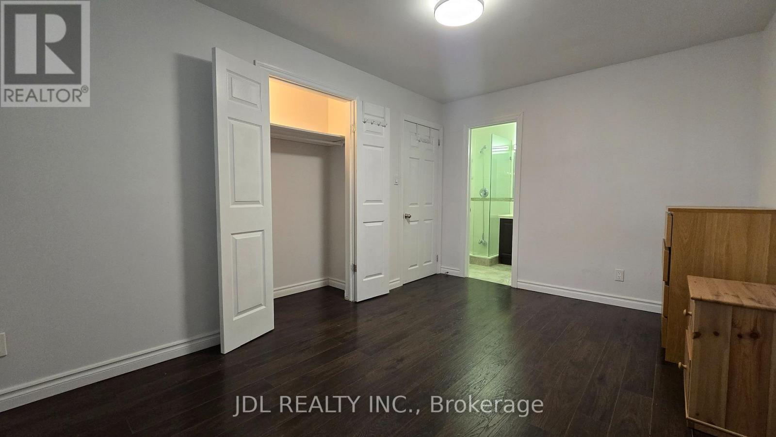 ROOM MC - 68 MEADOWVIEW AVENUE, Markham (Grandview)
