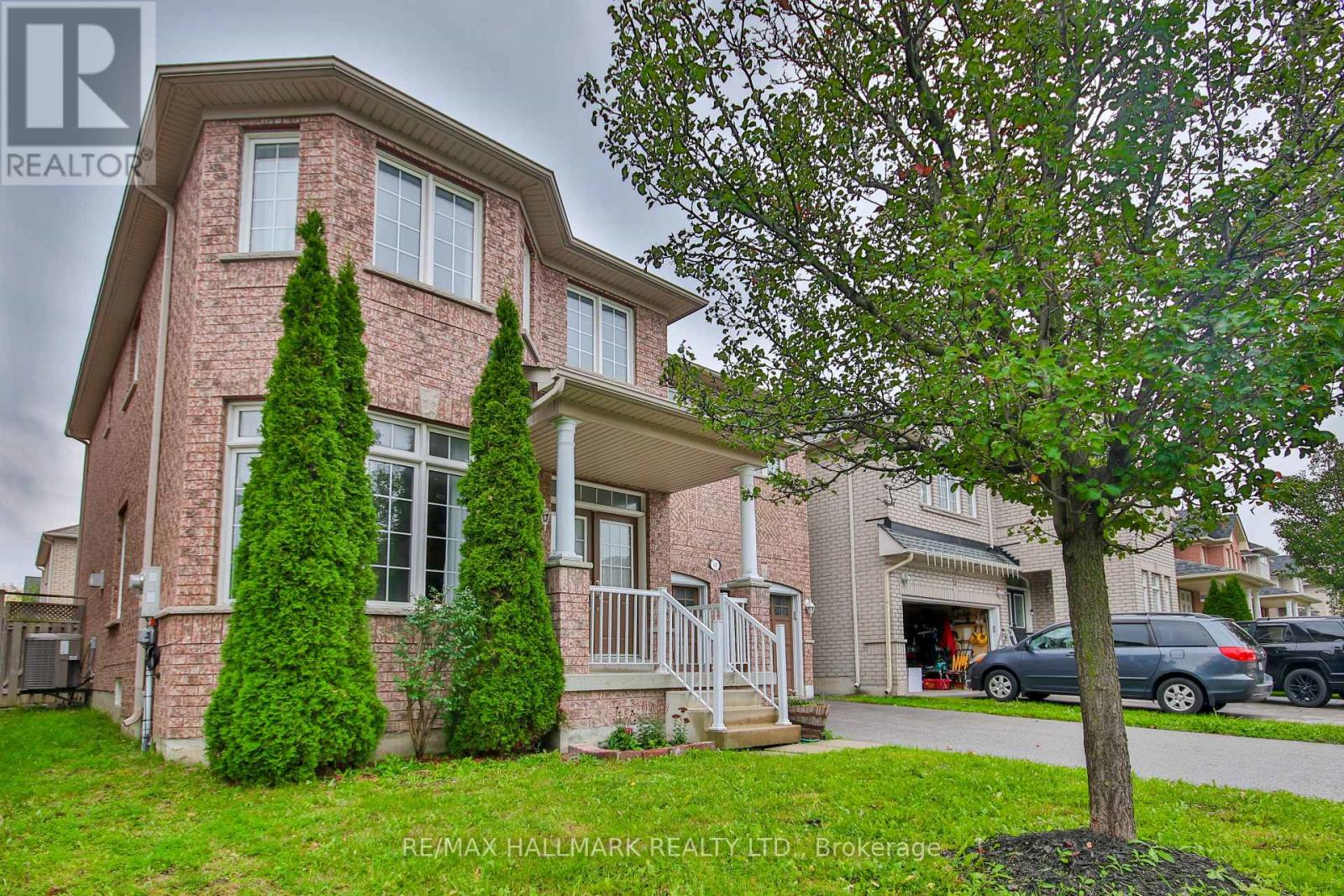 15 Briarglen Road, Markham, Ontario  L6C 2K5 - Photo 2 - N13537522