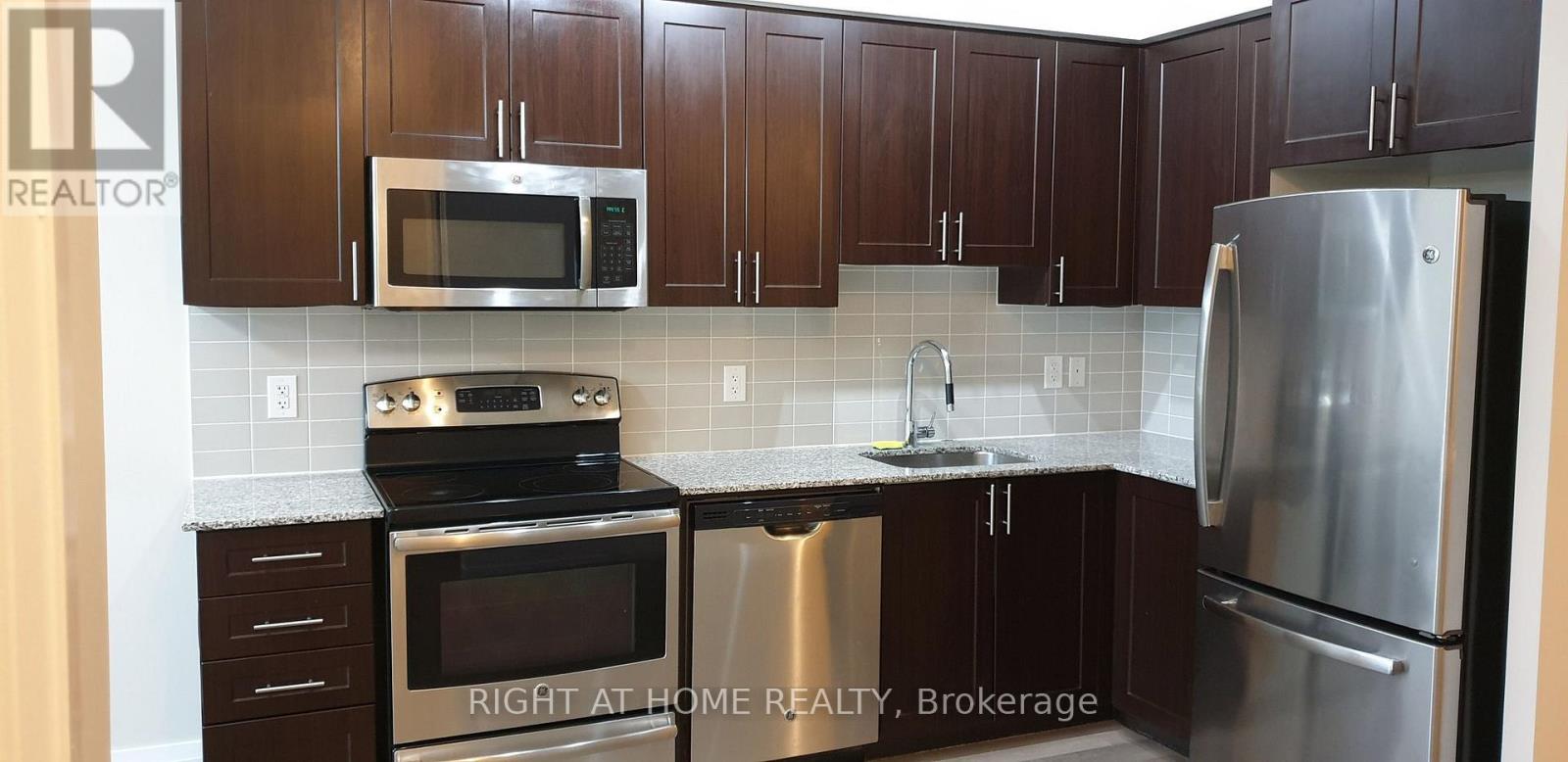 317 - 7165 Yonge Street, Markham, Ontario L3T 0C9 - Photo 4 - N13537546