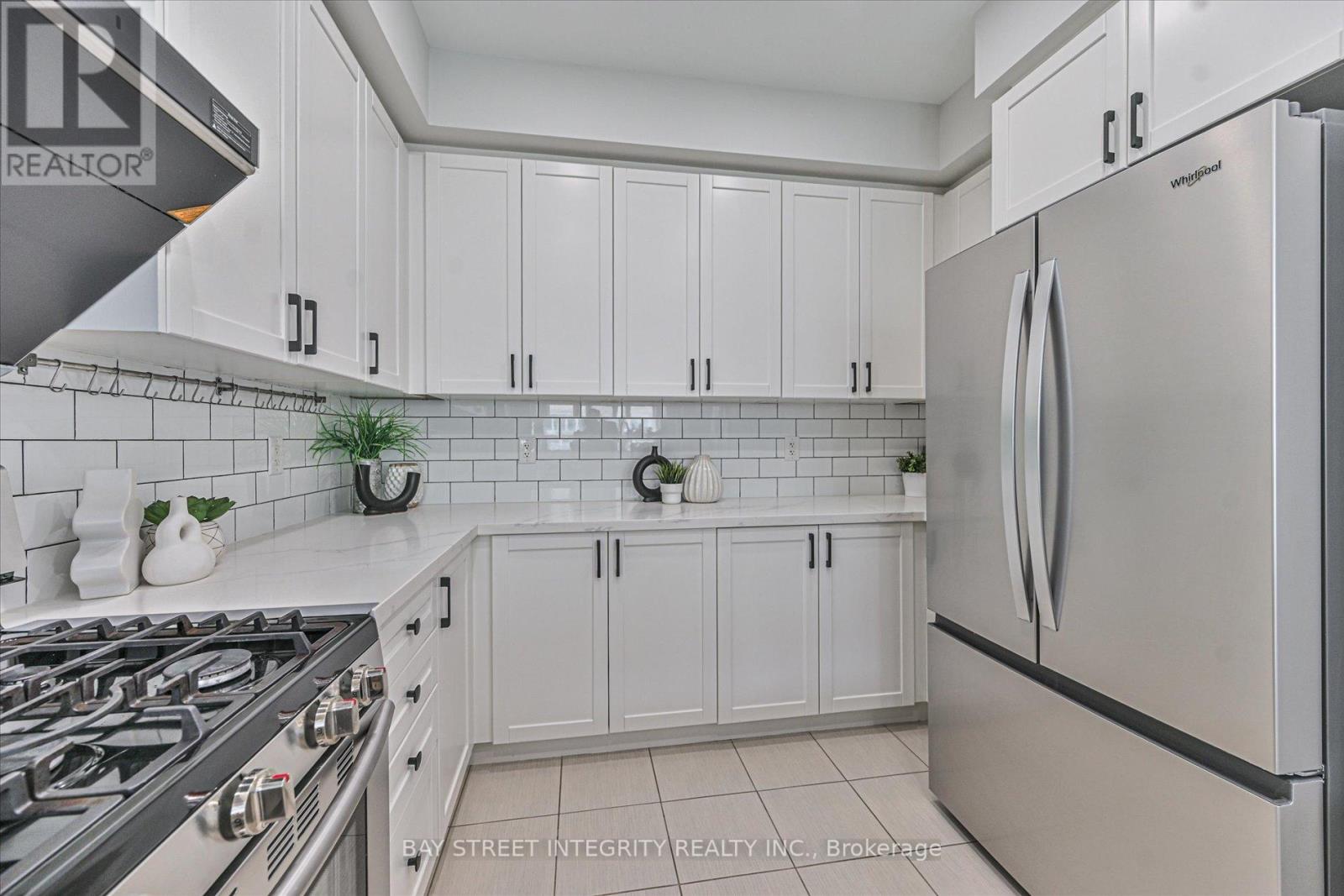 49 Victor Herbert Way, Markham, Ontario  L6C 0N6 - Photo 9 - N13537648
