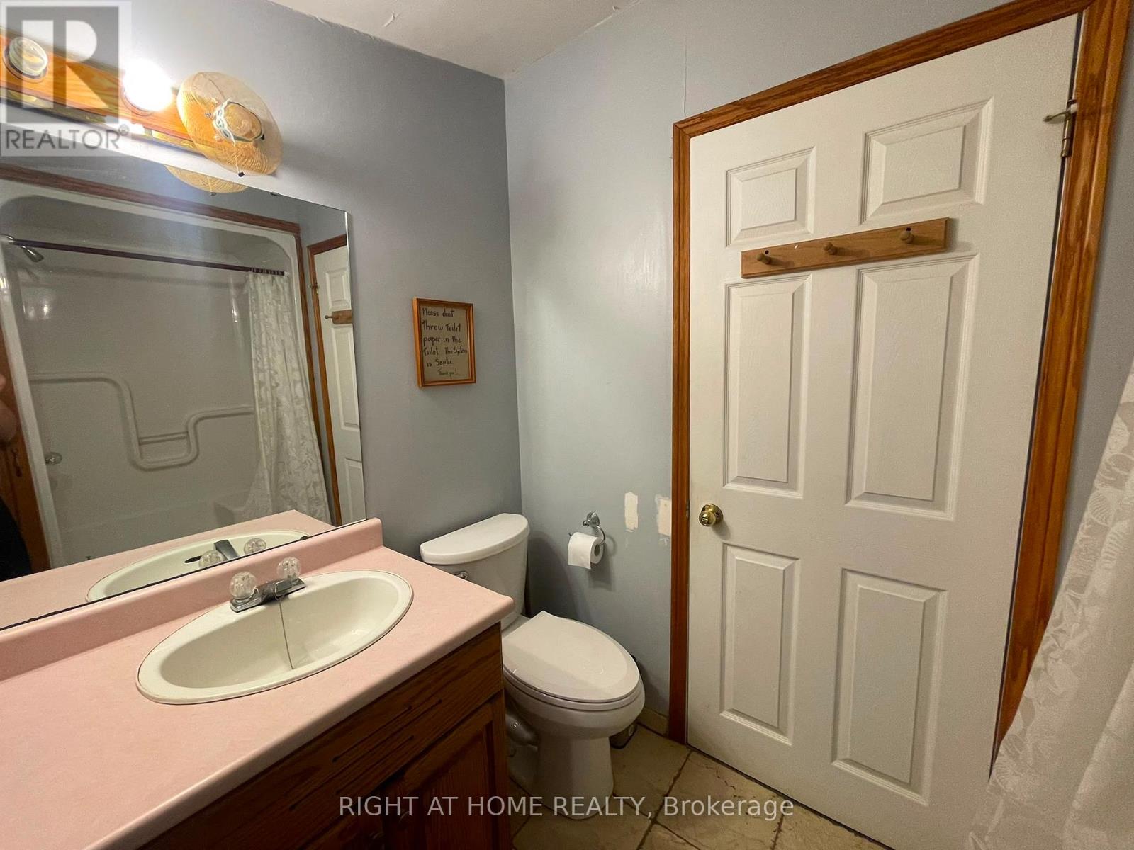 5470 Penetanguishene Road, Springwater, Ontario  L0L 1P0 - Photo 13 - S13537462