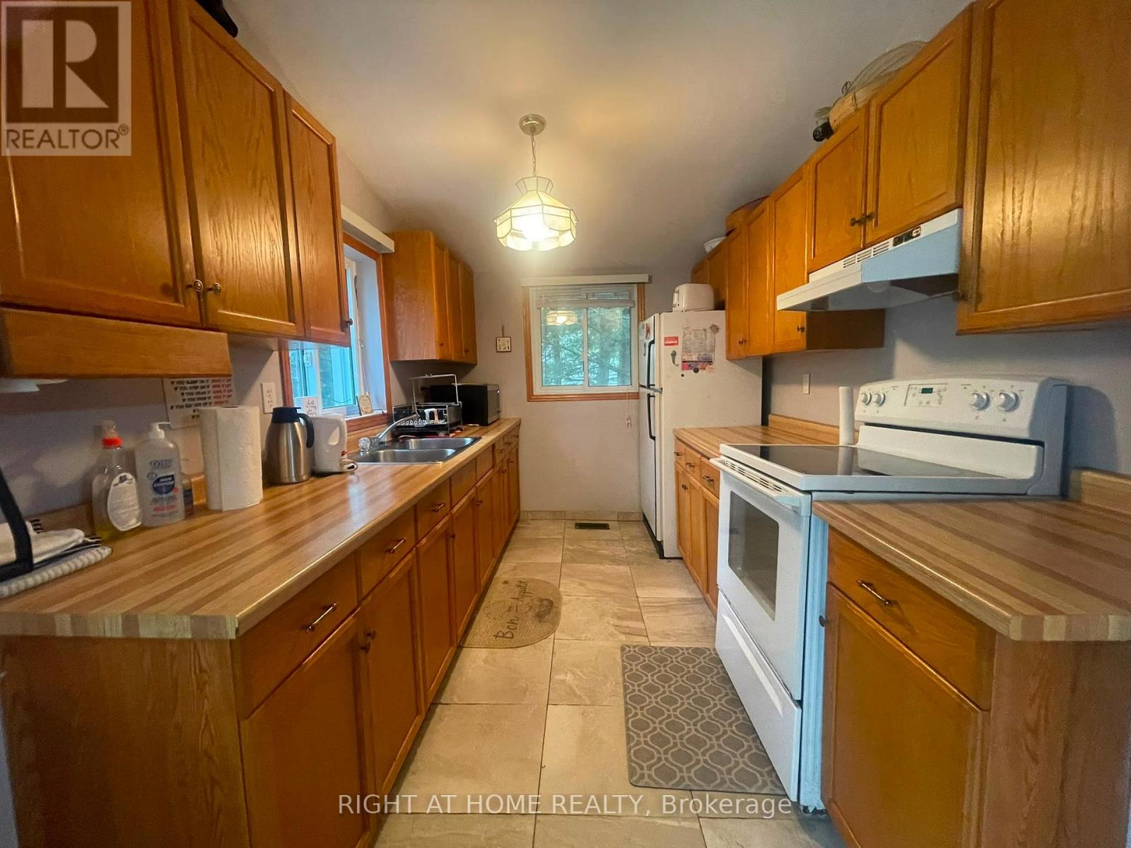 5470 Penetanguishene Road, Springwater, Ontario  L0L 1P0 - Photo 16 - S13537462
