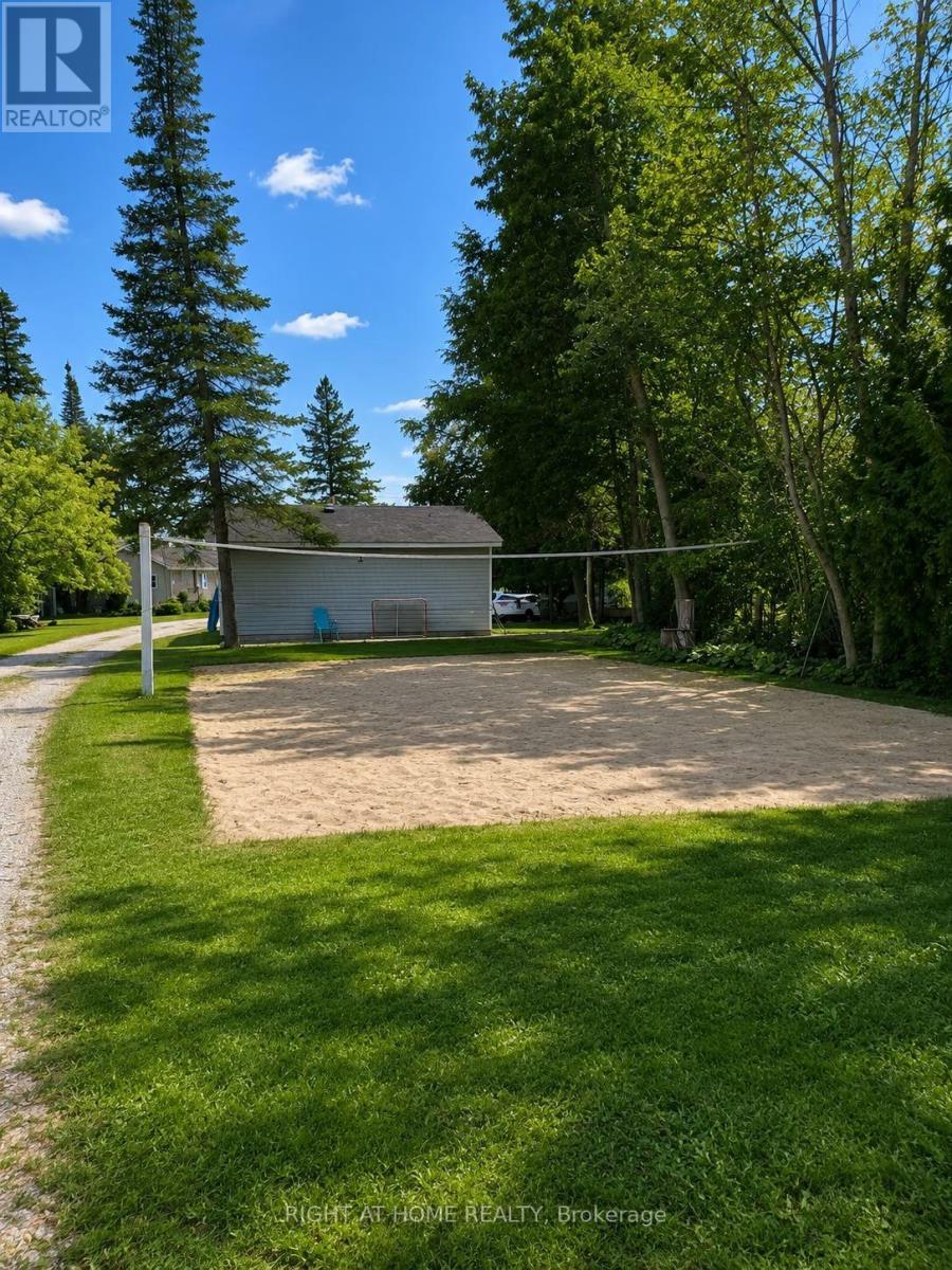 5470 Penetanguishene Road, Springwater, Ontario  L0L 1P0 - Photo 22 - S13537462