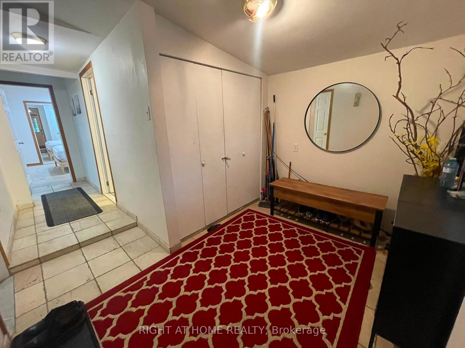 5470 Penetanguishene Road, Springwater, Ontario  L0L 1P0 - Photo 7 - S13537462