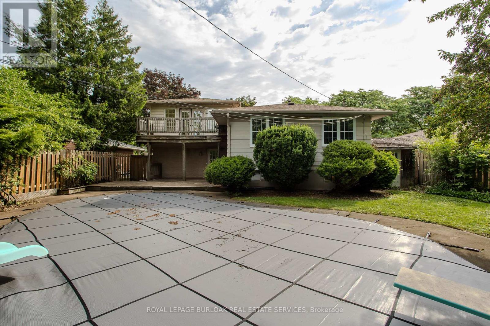 342 Bryant Crescent, Burlington, Ontario  L7L 3Z5 - Photo 3 - W13537488