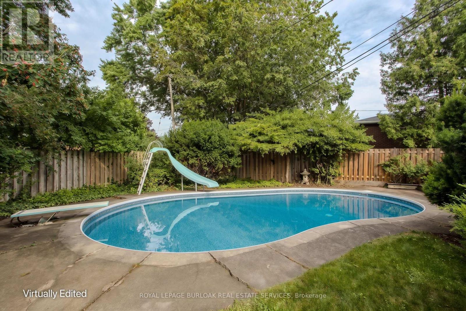 342 Bryant Crescent, Burlington, Ontario  L7L 3Z5 - Photo 4 - W13537488