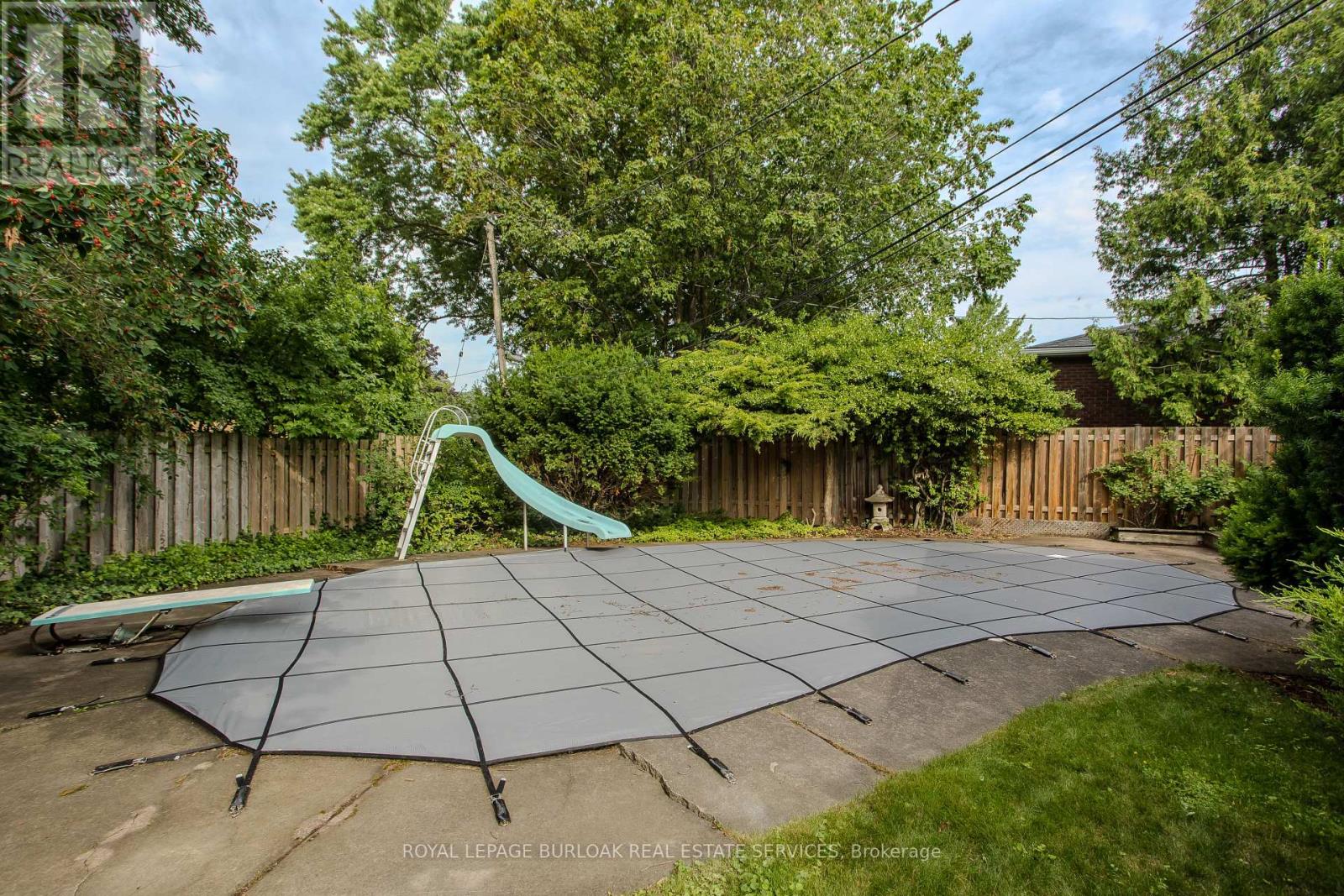 342 Bryant Crescent, Burlington, Ontario  L7L 3Z5 - Photo 5 - W13537488