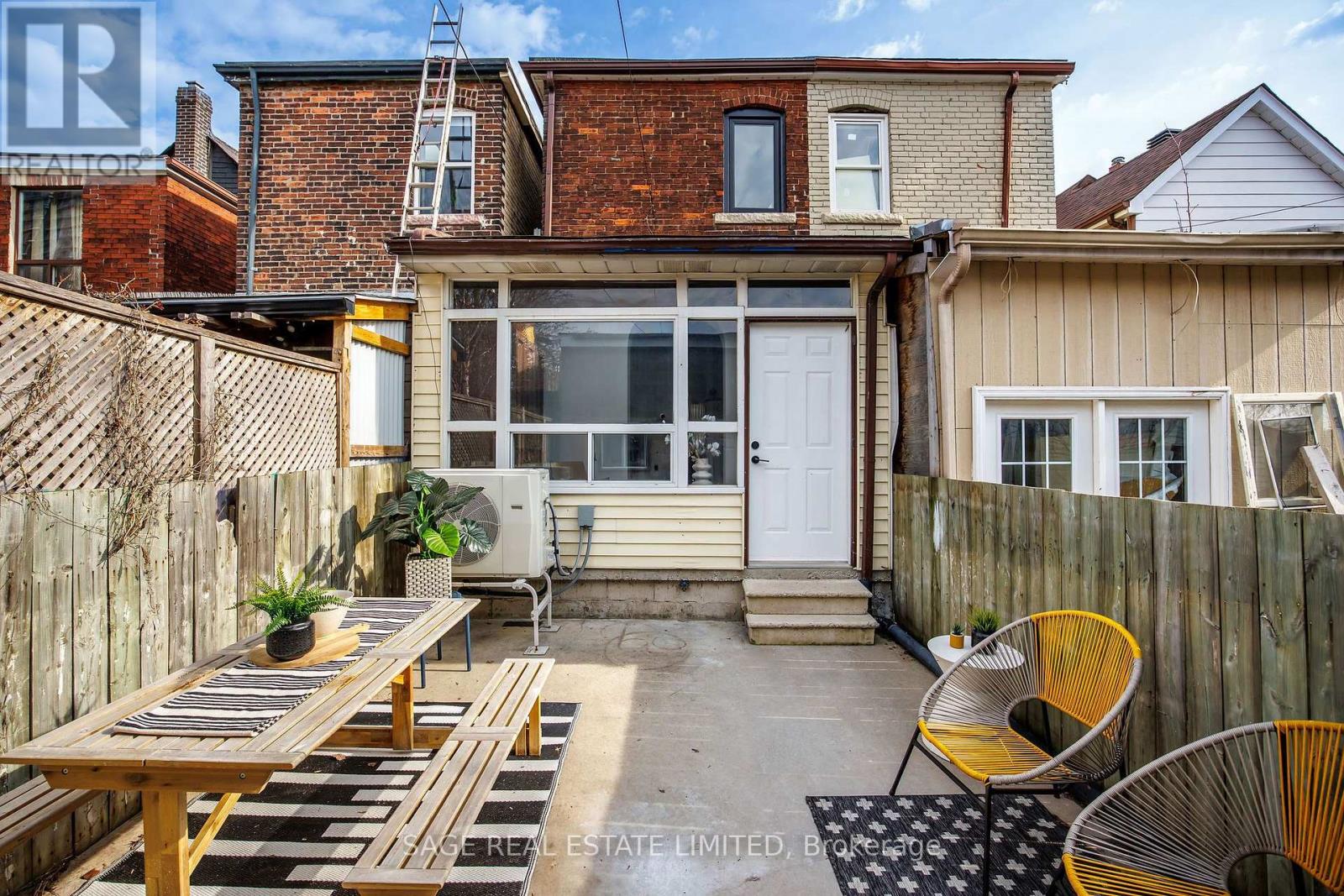 138 Lappin Avenue, Toronto, Ontario  M6H 1Y5 - Photo 33 - W13537514