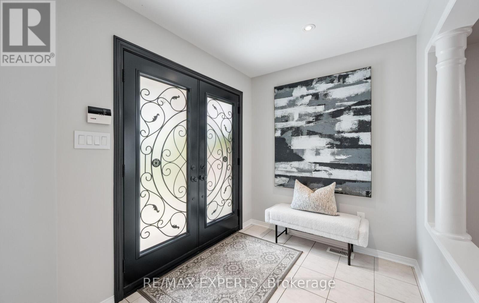 214 Waterbury Street, Caledon, Ontario  L7E 2H9 - Photo 4 - W13537568