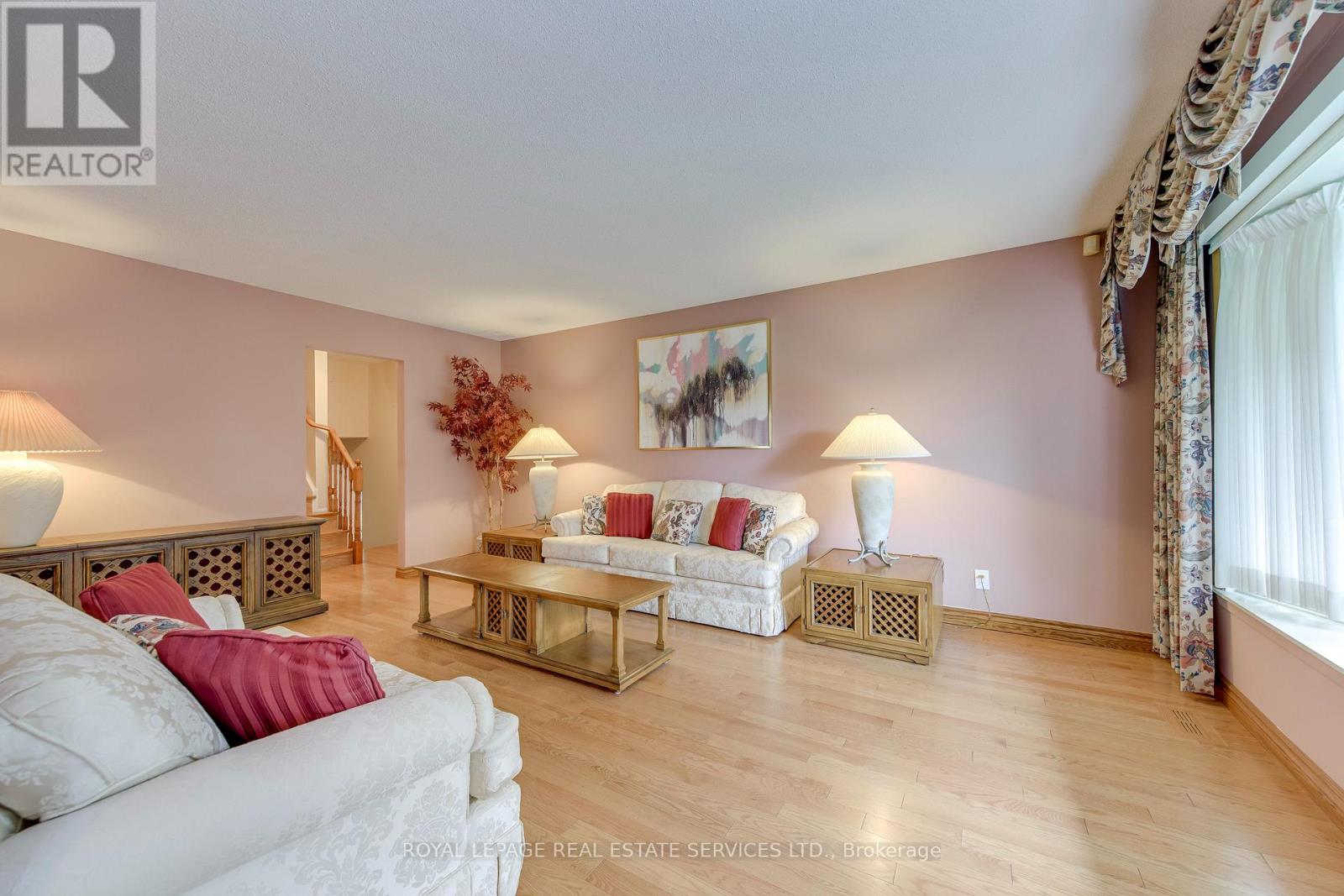 14 Governor Grove Crescent, Brampton, Ontario  L6Y 1A6 - Photo 5 - W13537652