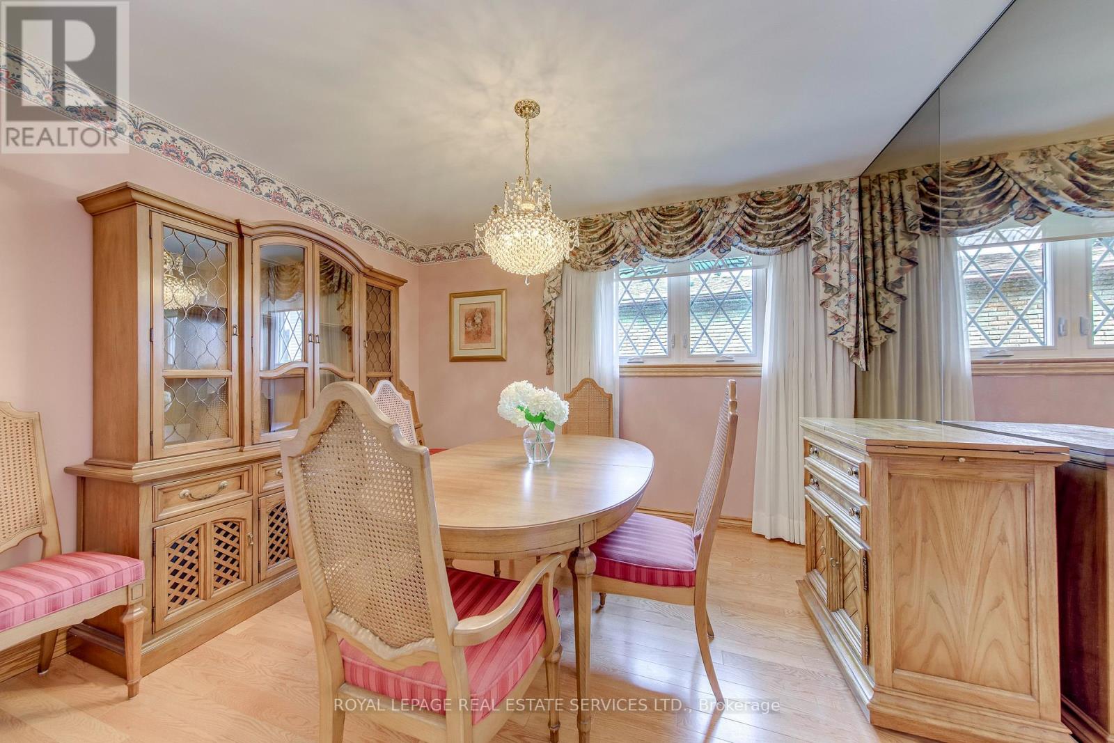 14 Governor Grove Crescent, Brampton, Ontario  L6Y 1A6 - Photo 9 - W13537652