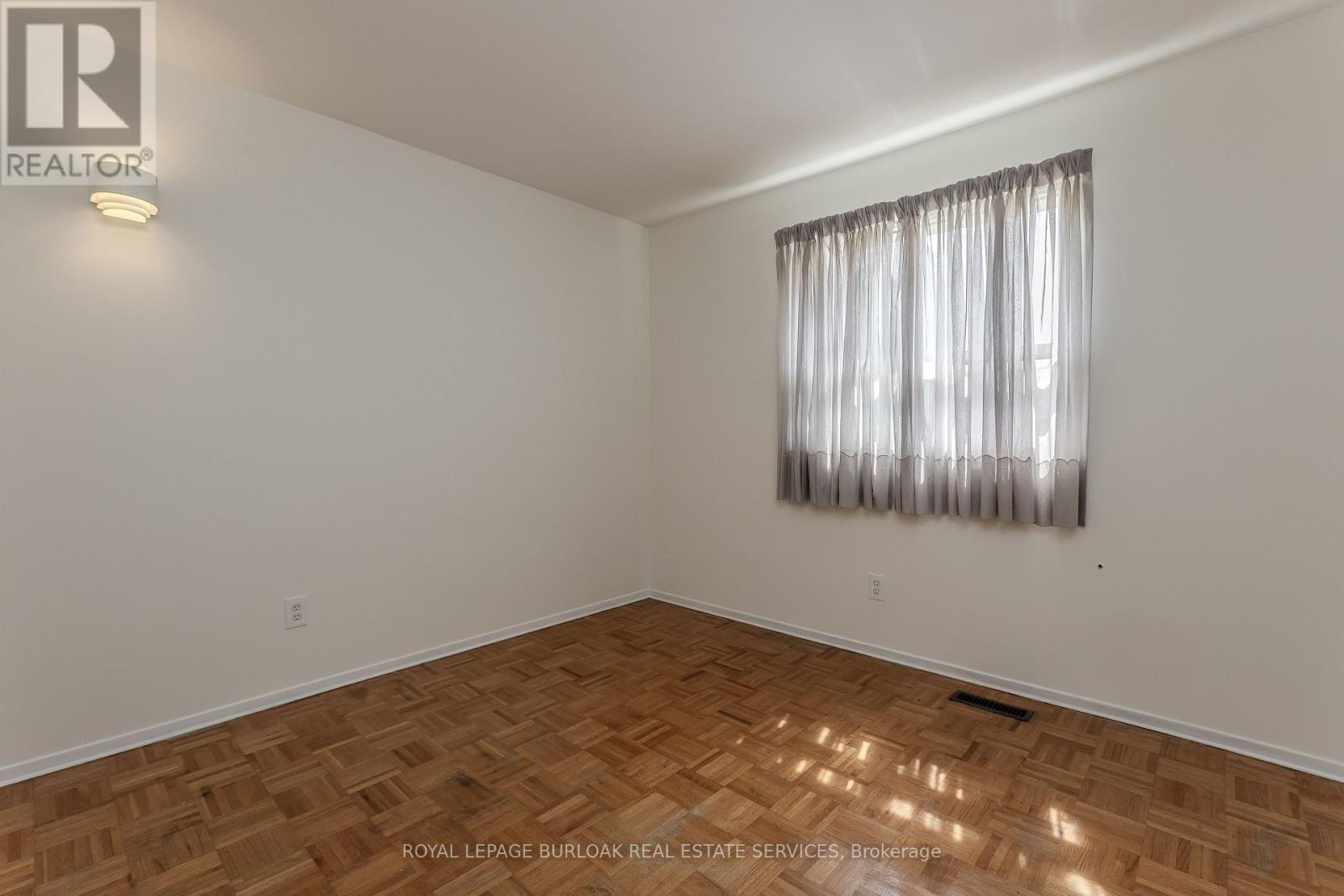 2915 Saint Malo Circle, Mississauga, Ontario  L5N 1S8 - Photo 22 - W13537680