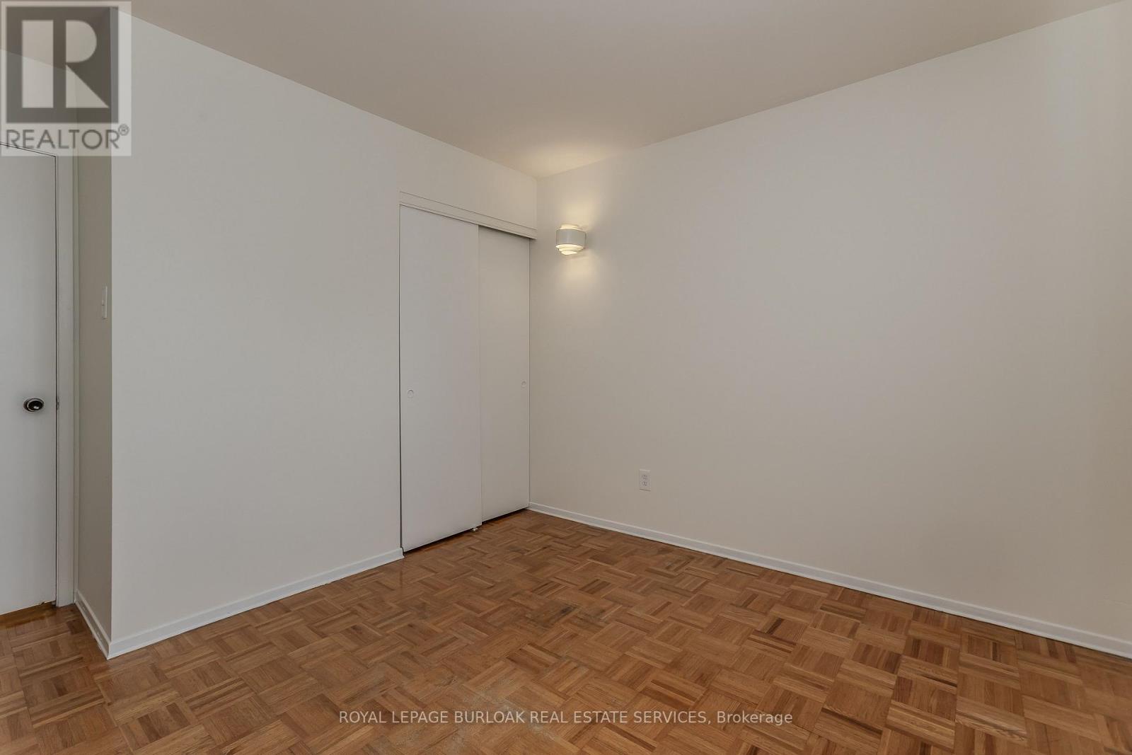 2915 Saint Malo Circle, Mississauga, Ontario  L5N 1S8 - Photo 23 - W13537680