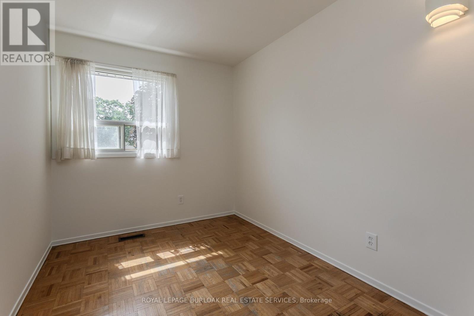 2915 Saint Malo Circle, Mississauga, Ontario  L5N 1S8 - Photo 25 - W13537680