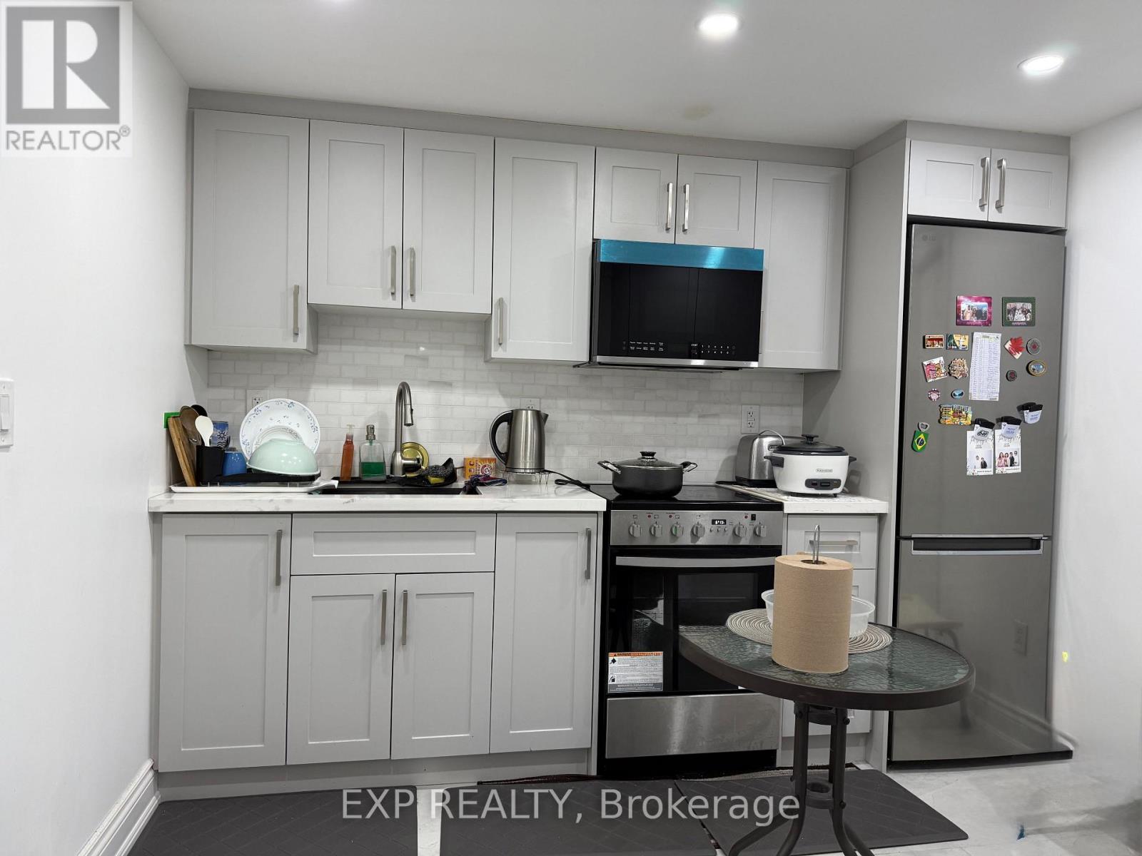 40 Magill Drive, Ajax, Ontario  L1T 3H7 - Photo 15 - E13508044